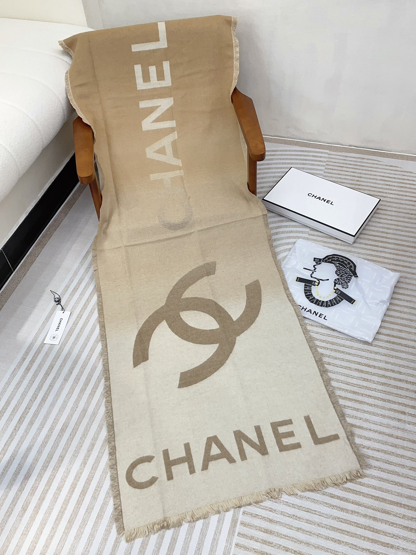 TOP CHANEL Cashmere Shawl Scarf 75x200 cm - Khaki