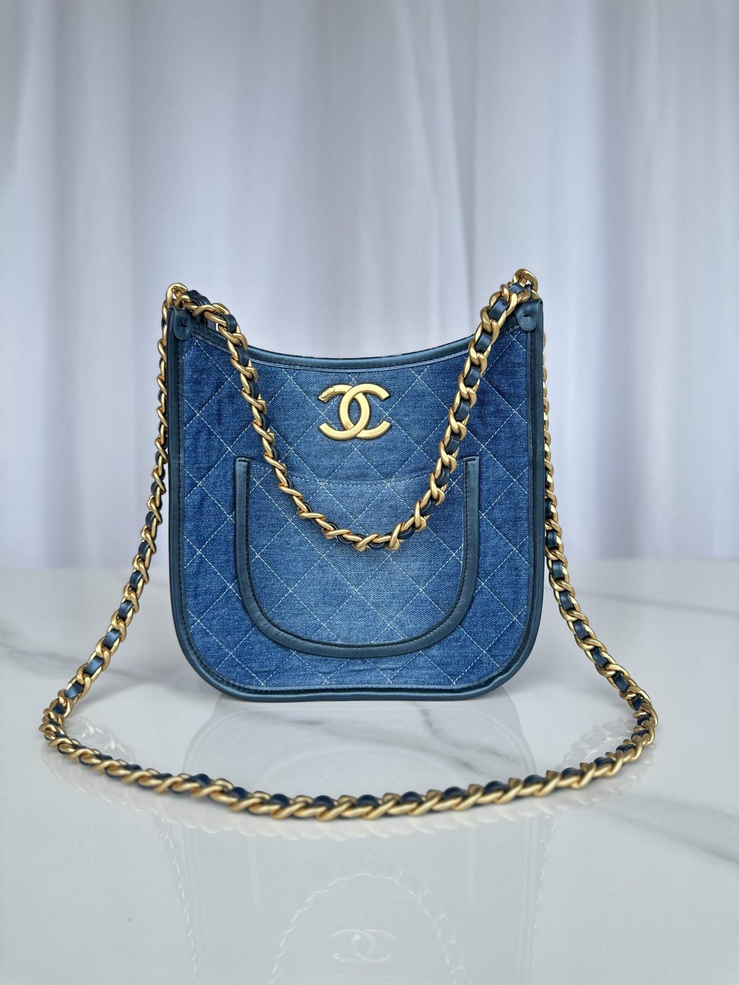 TOP CHANEL Hobo Bag 24x22.5x7.5cm - Denim