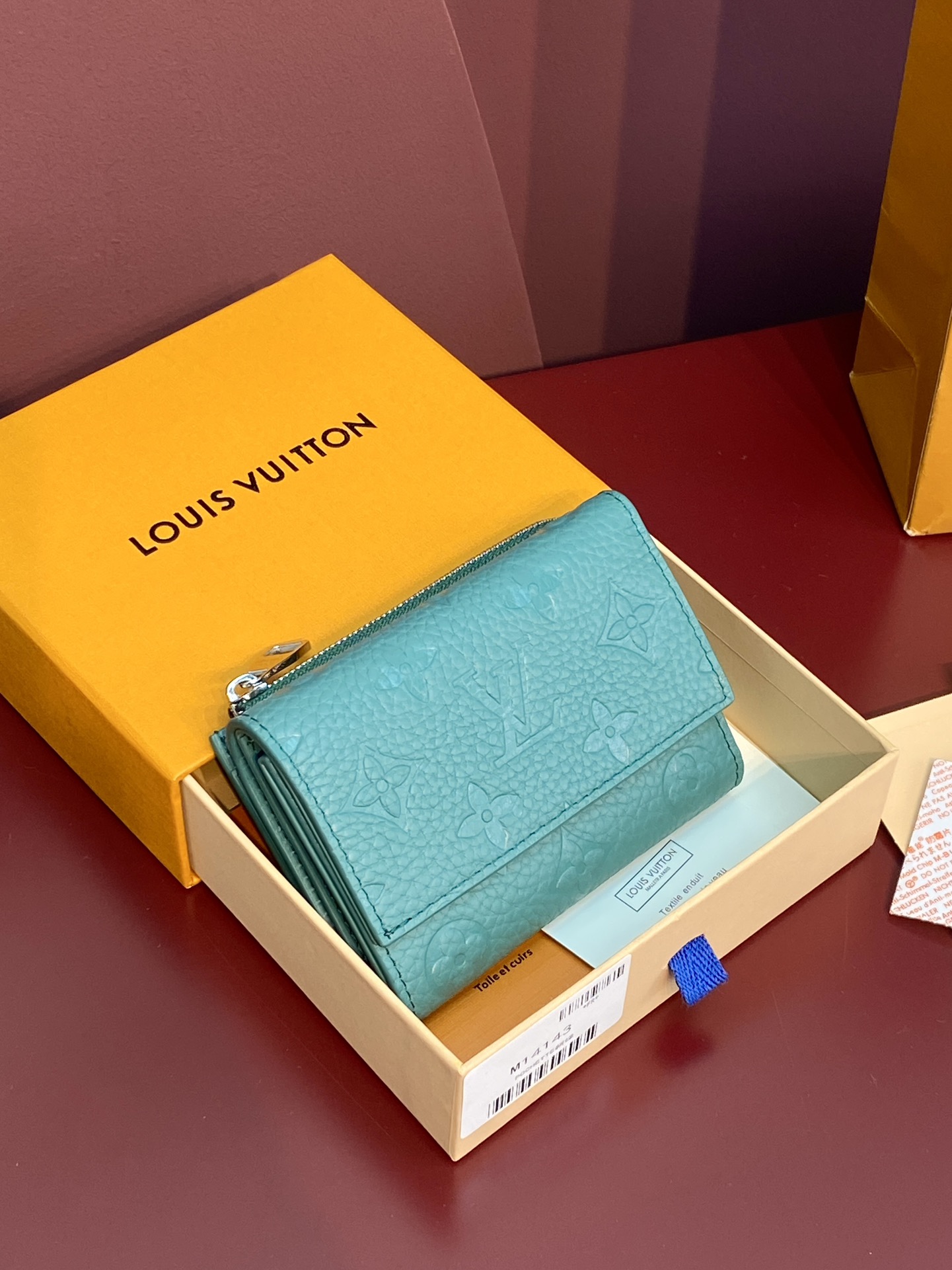 TOP Louis Vuitton LV Taurillon Leather Wallet 11*8.5*2 cm - 2 Color