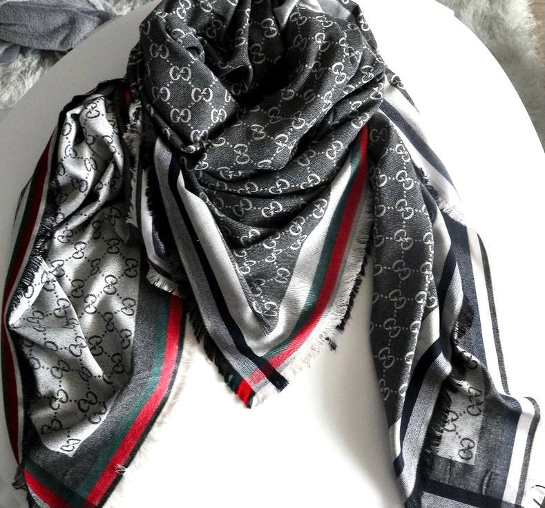 TOP GUCCI Fall-Winter Scarf - Grey