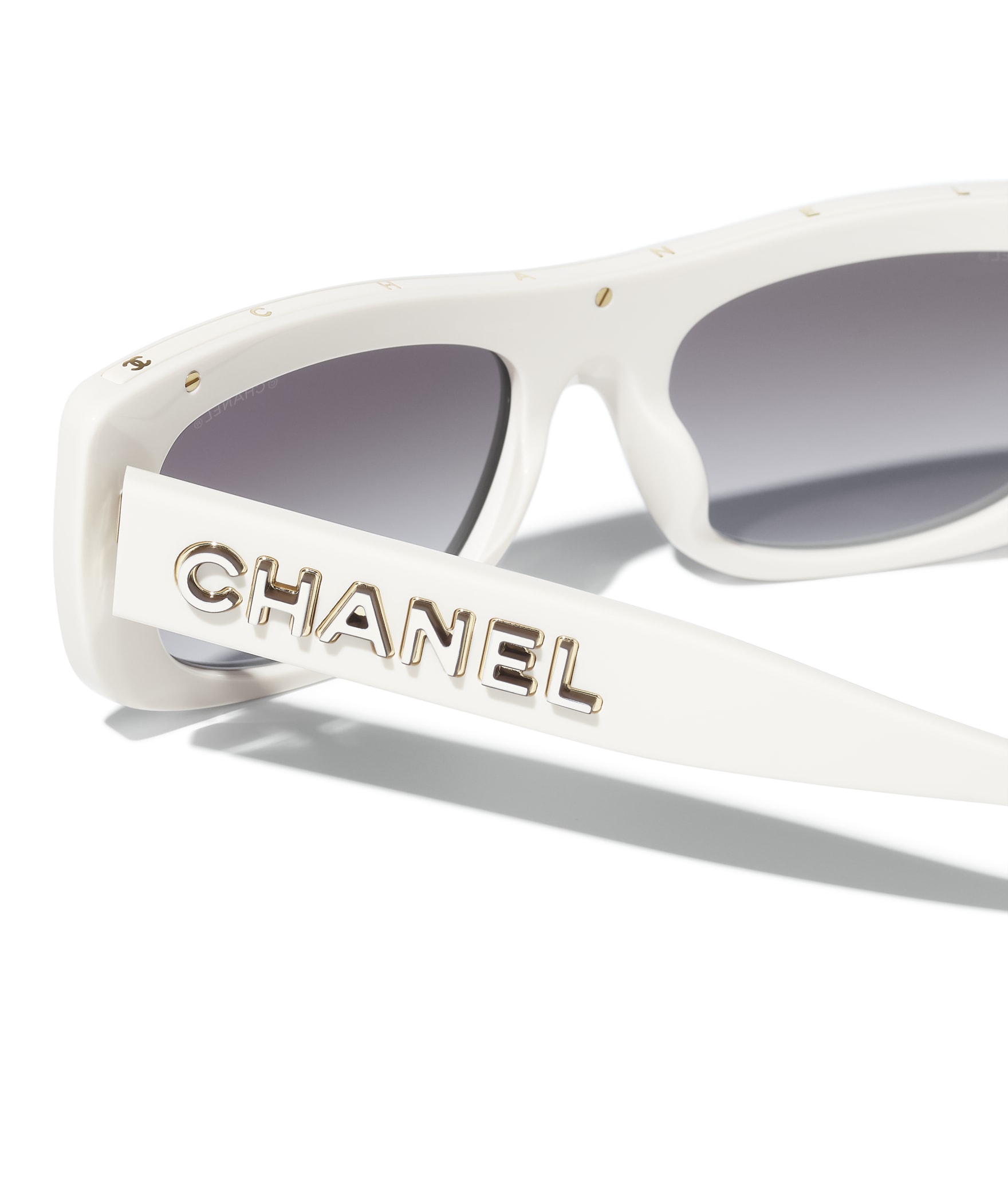 CHANEL Rectangle Sunglasses A71760X08101S