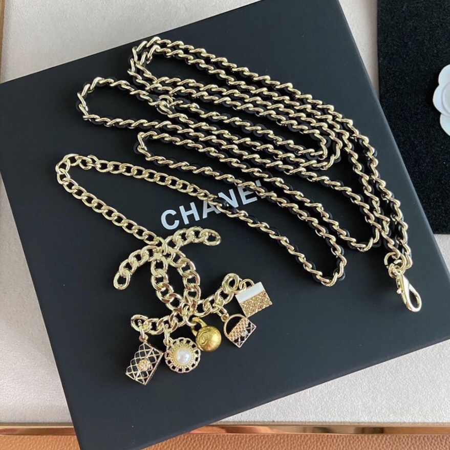 TOP CHANEL CC Waist Chain - Gold