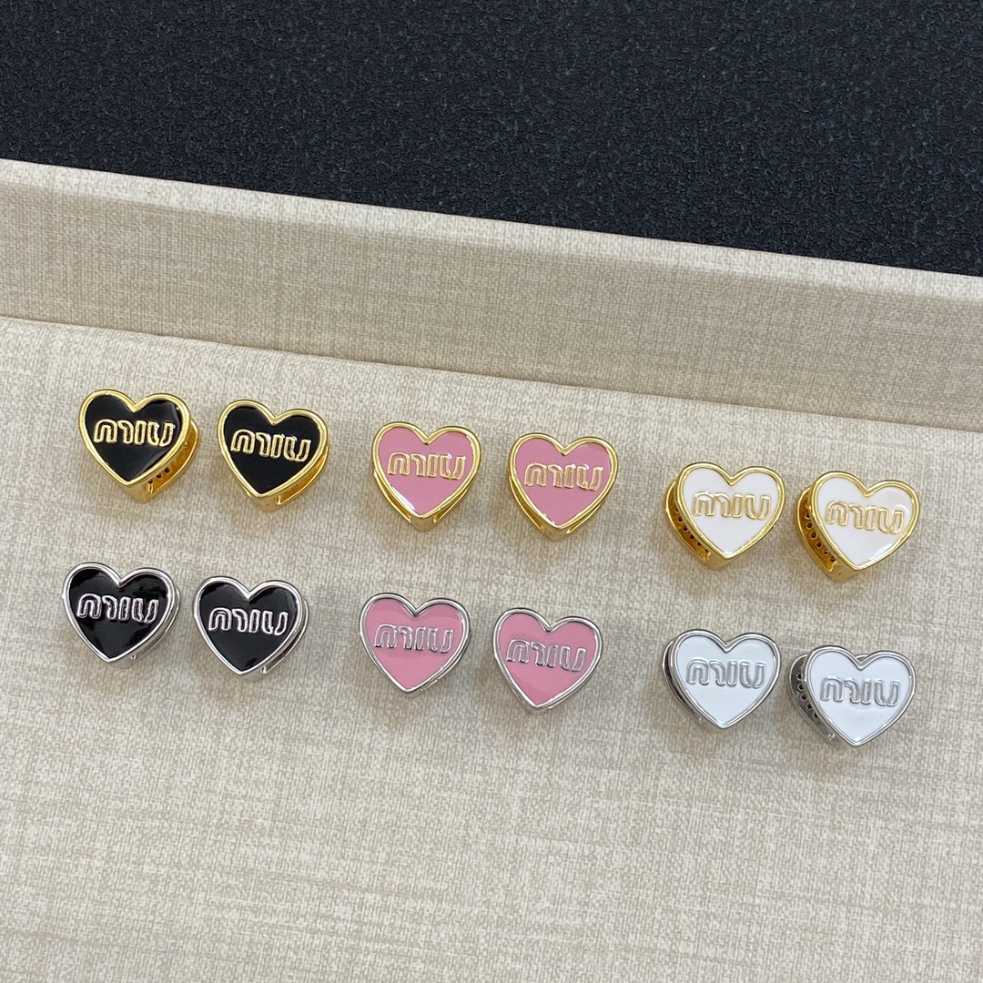 TOP Miu Miu Heart Shape Earrings - 4 Colors