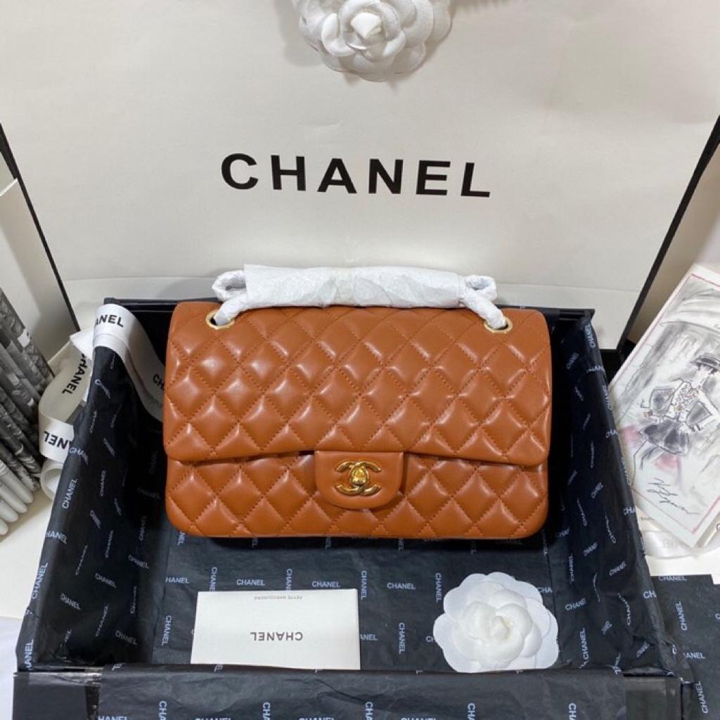 TOP CHANEL Classic Flap Bag Lambskin Medium 25.5cm – Brown & GHW