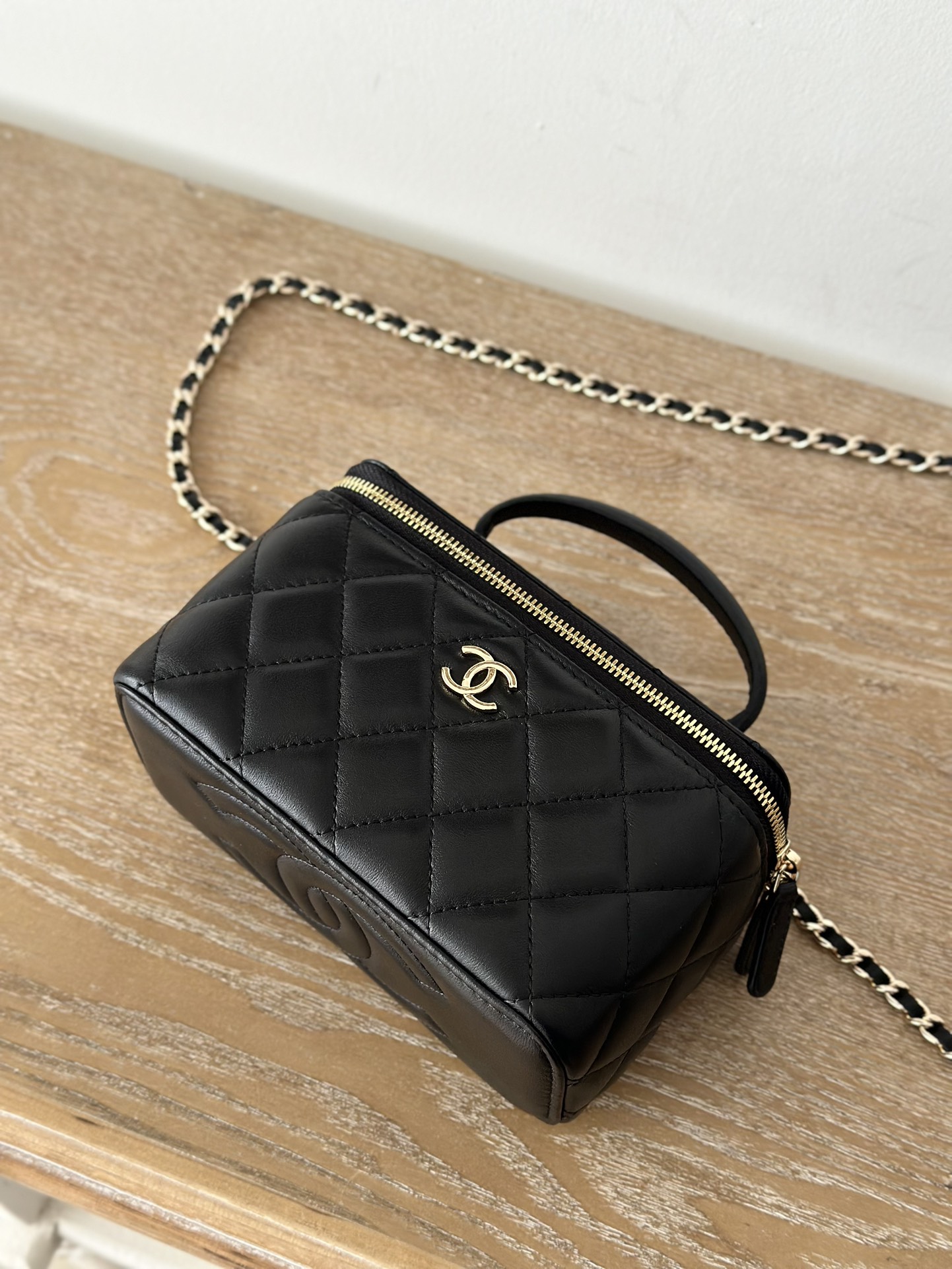 TOP CHANEL Vanity Case Bag 9.5× 17 × 8 cm - Black