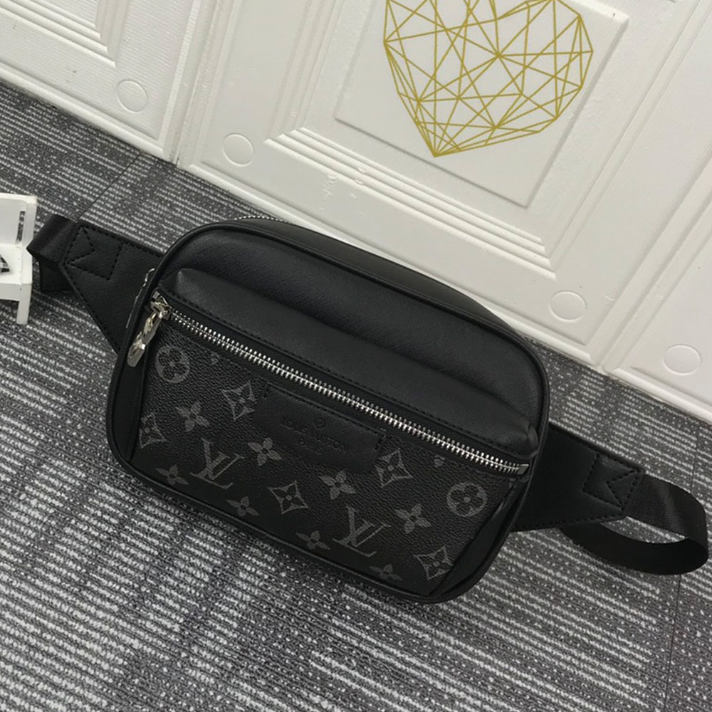 Louis Vuitton LV Outdoor Messenger Bag (10A Mirror Version)