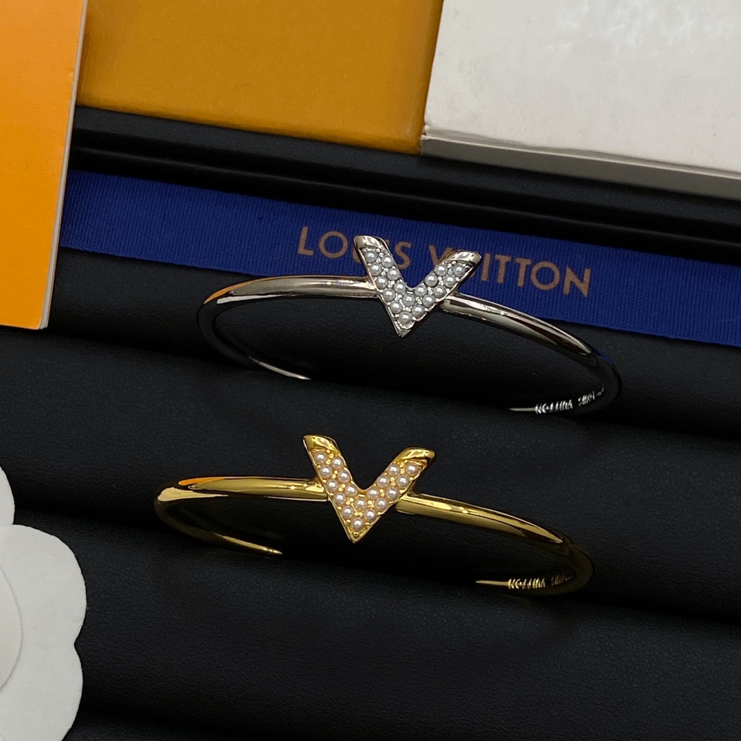 TOP Louis Vuitton LV Bracelet - 2 Colour