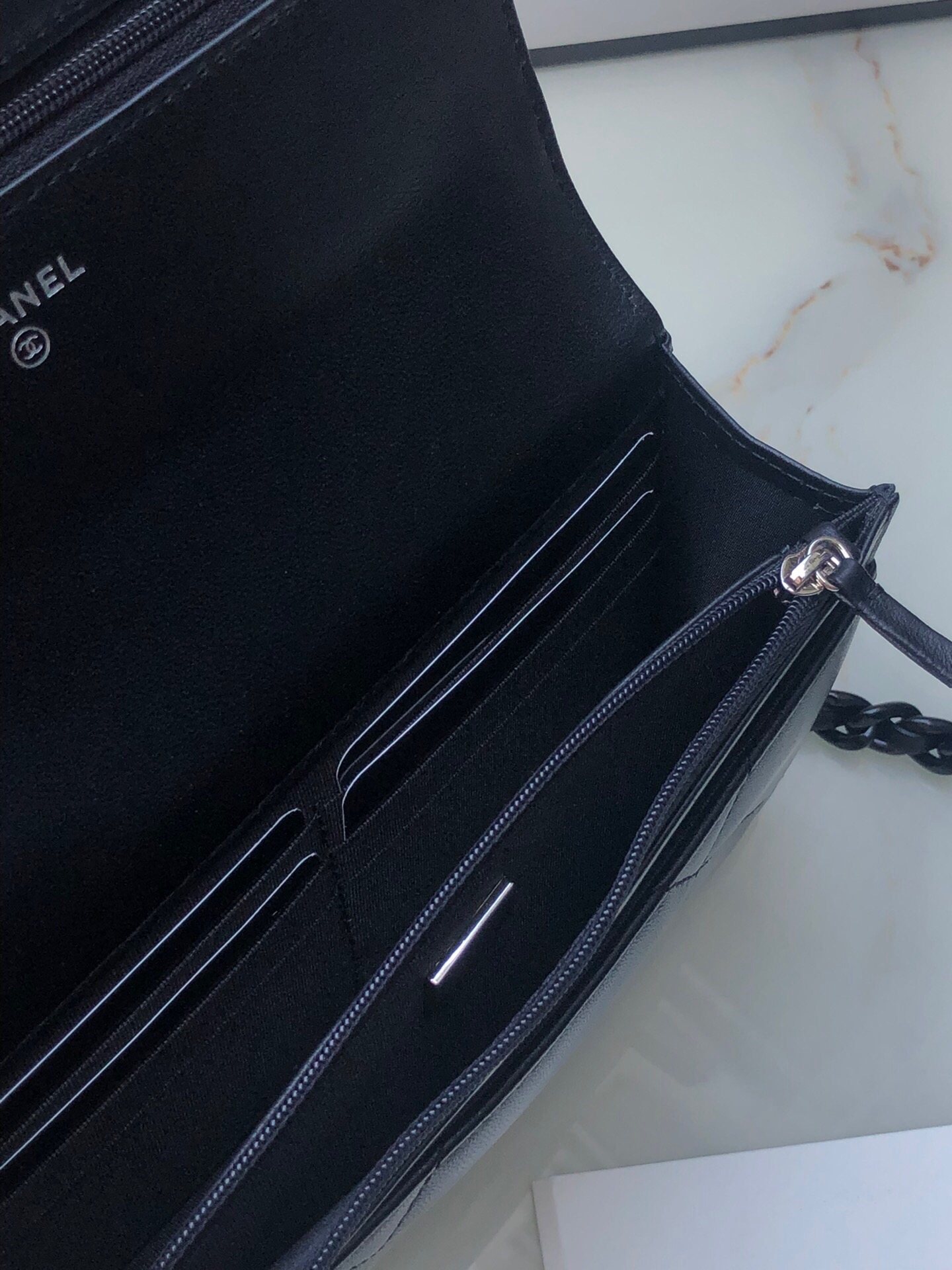 TOP CHANEL Calfskin 19 WOC Bags 19X11.5X7cm - Black/White