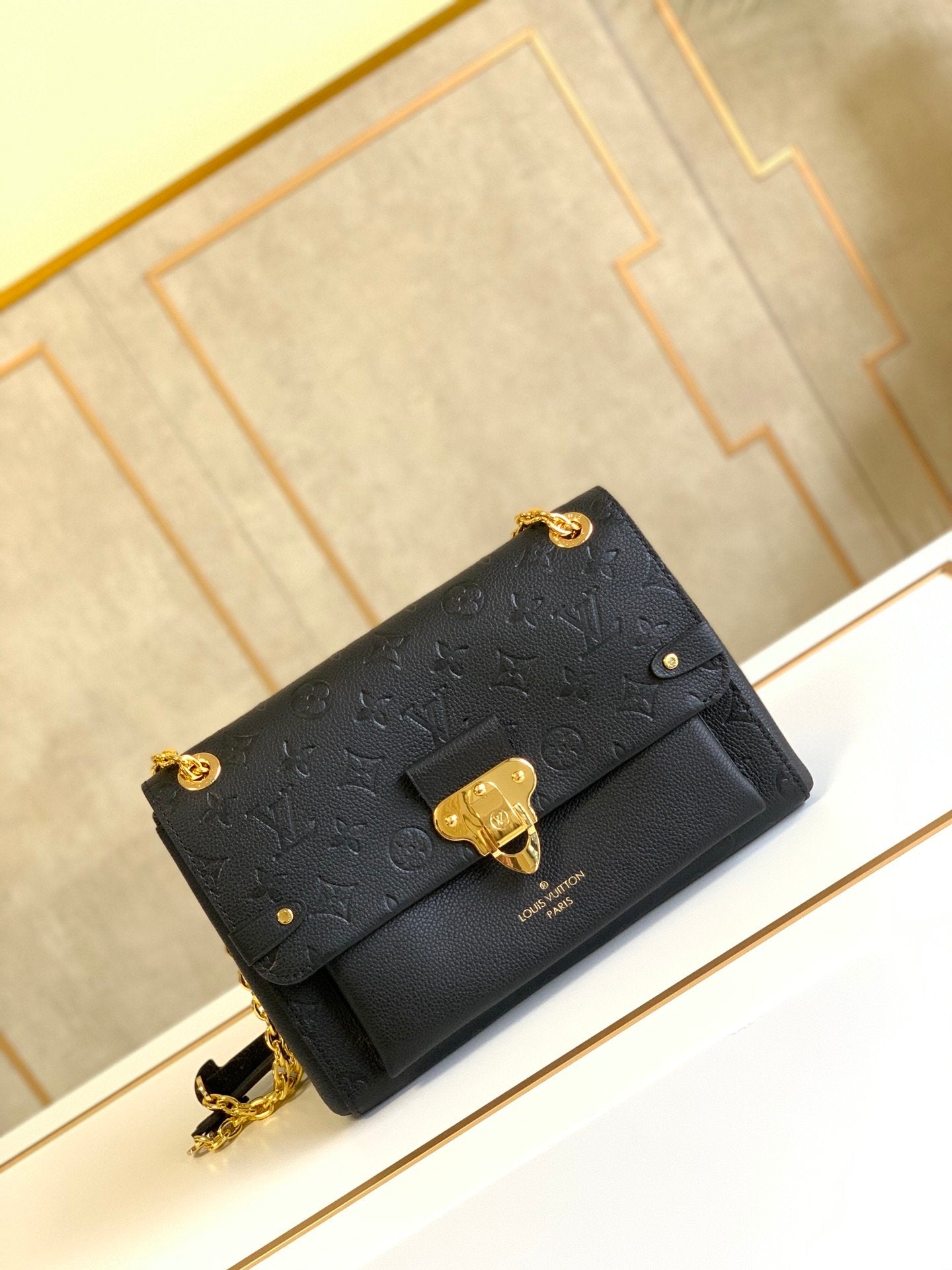 TOP Louis Vuitton LV L*V Vavin BB PM Empreinte Bag 25.0 x 17.0 x 9.5 cm  - Black