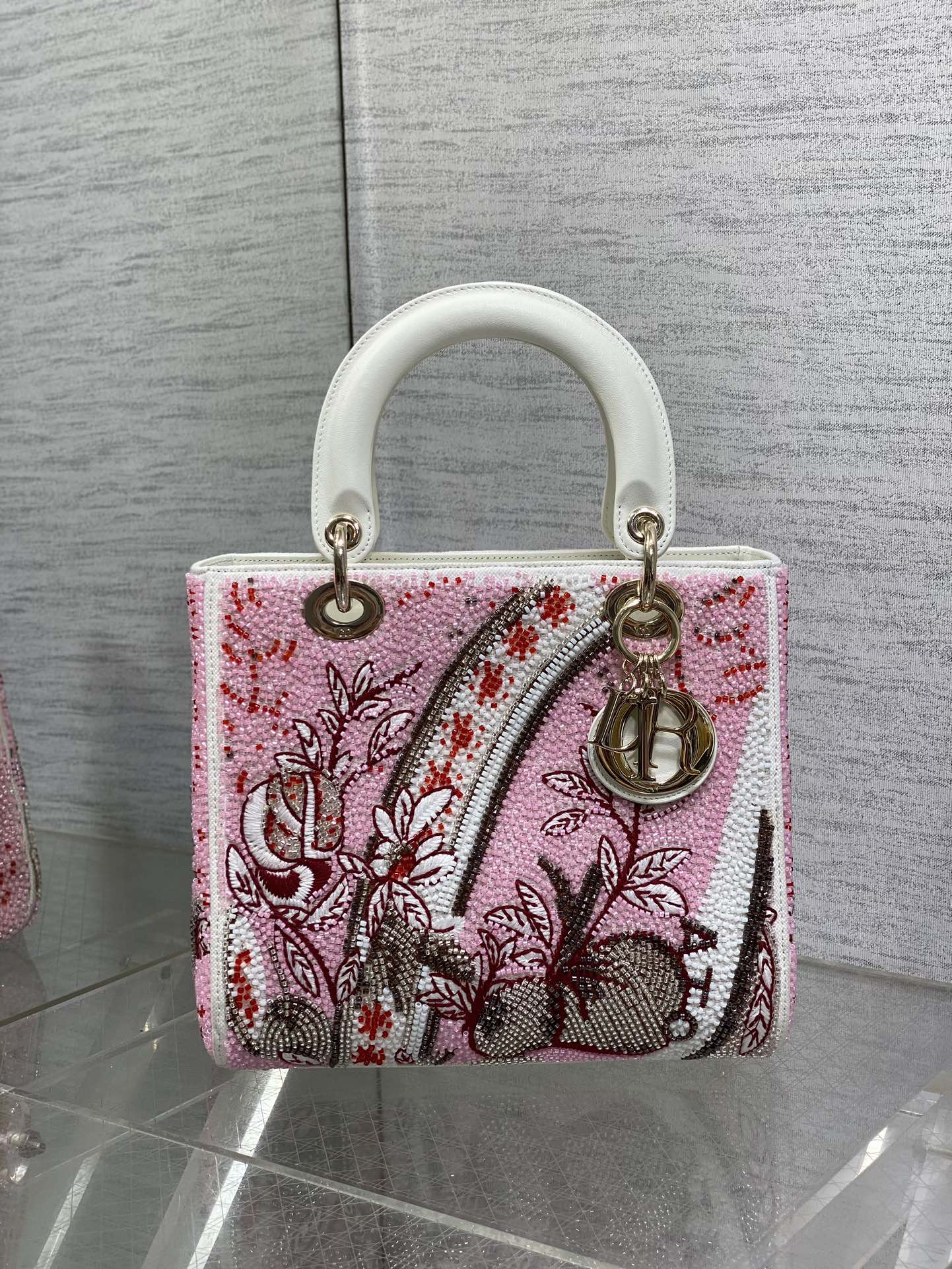 TOP Christian Dior Medium Lady Dior Bag 24x20x11cm Embroidered Flower Beads