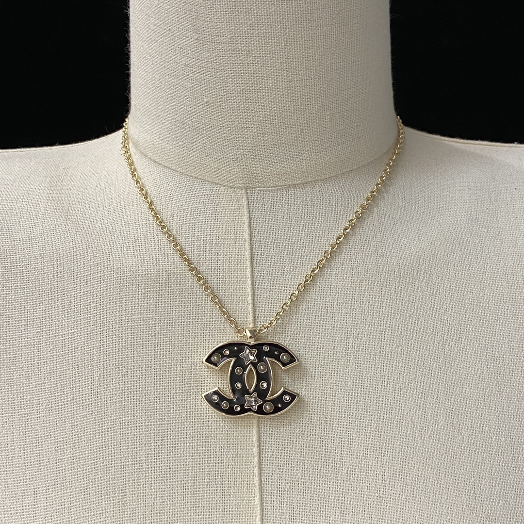 TOP CHANEL CC Necklace - Gold