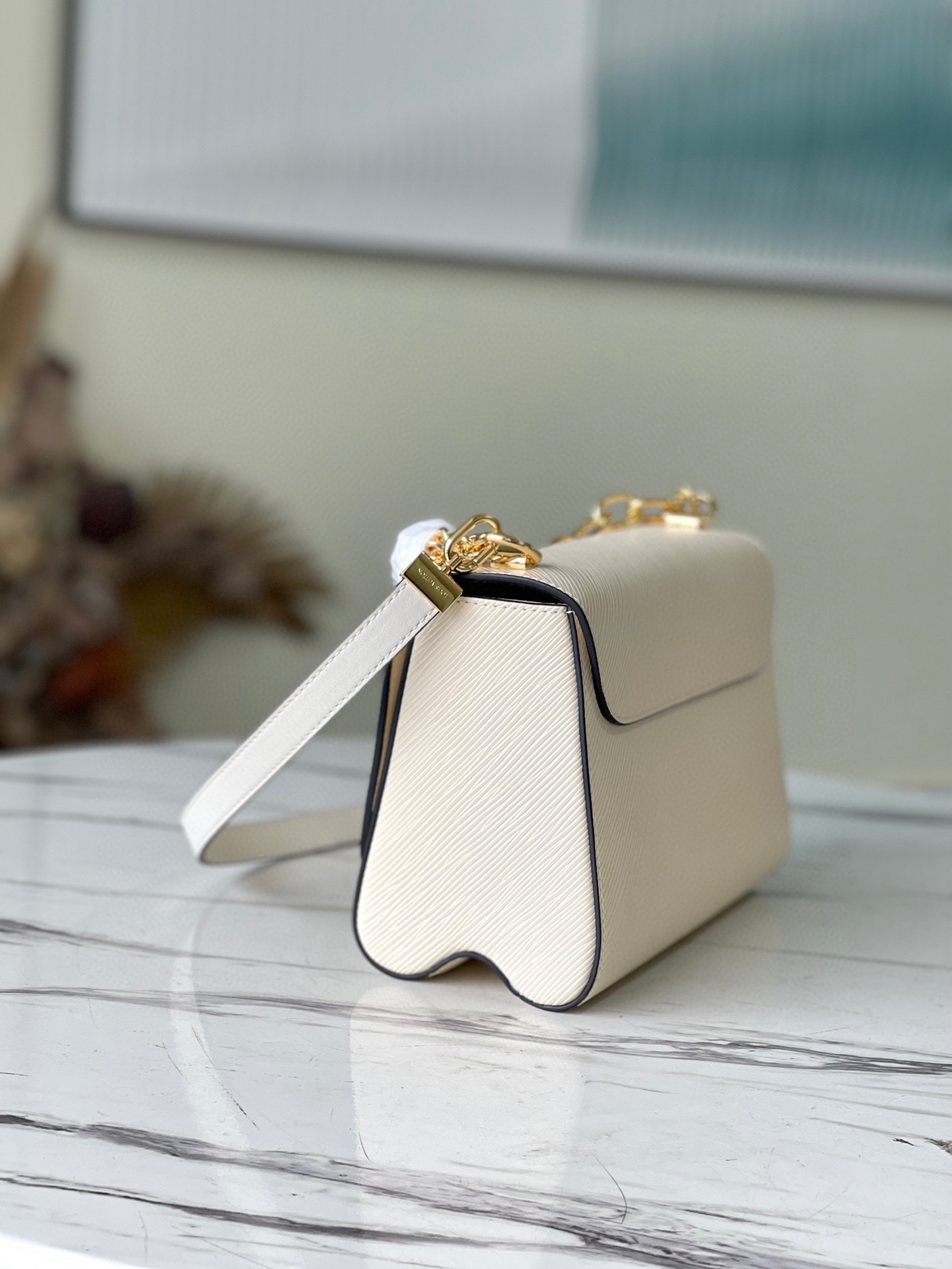 Louis Vuitton Twist MM M59403