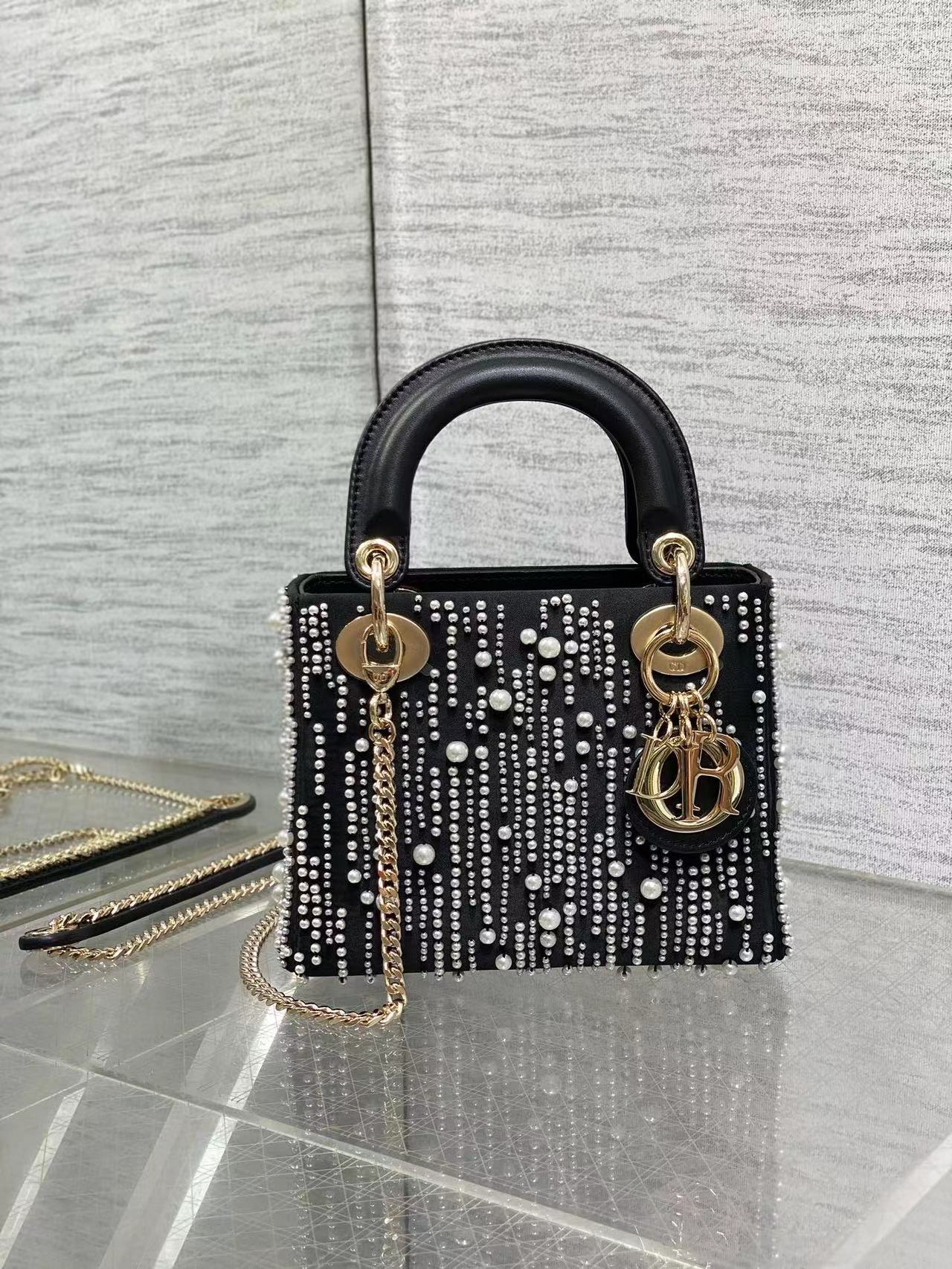 TOP Christian Dior Lady Christian Dior Bag Mini 17 x 15 x 7 cm - Black