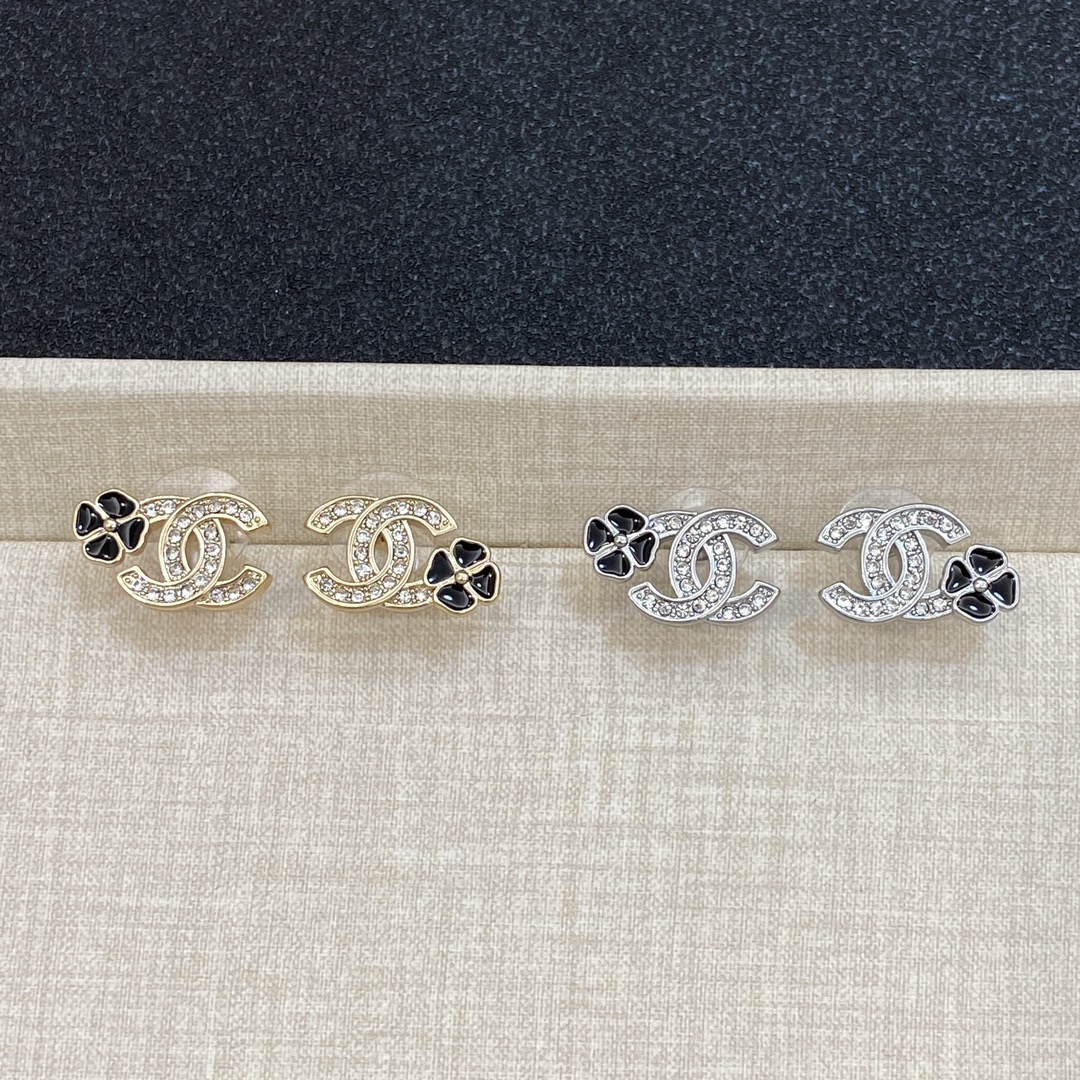 TOP CHANEL Earrings- 2 Colors