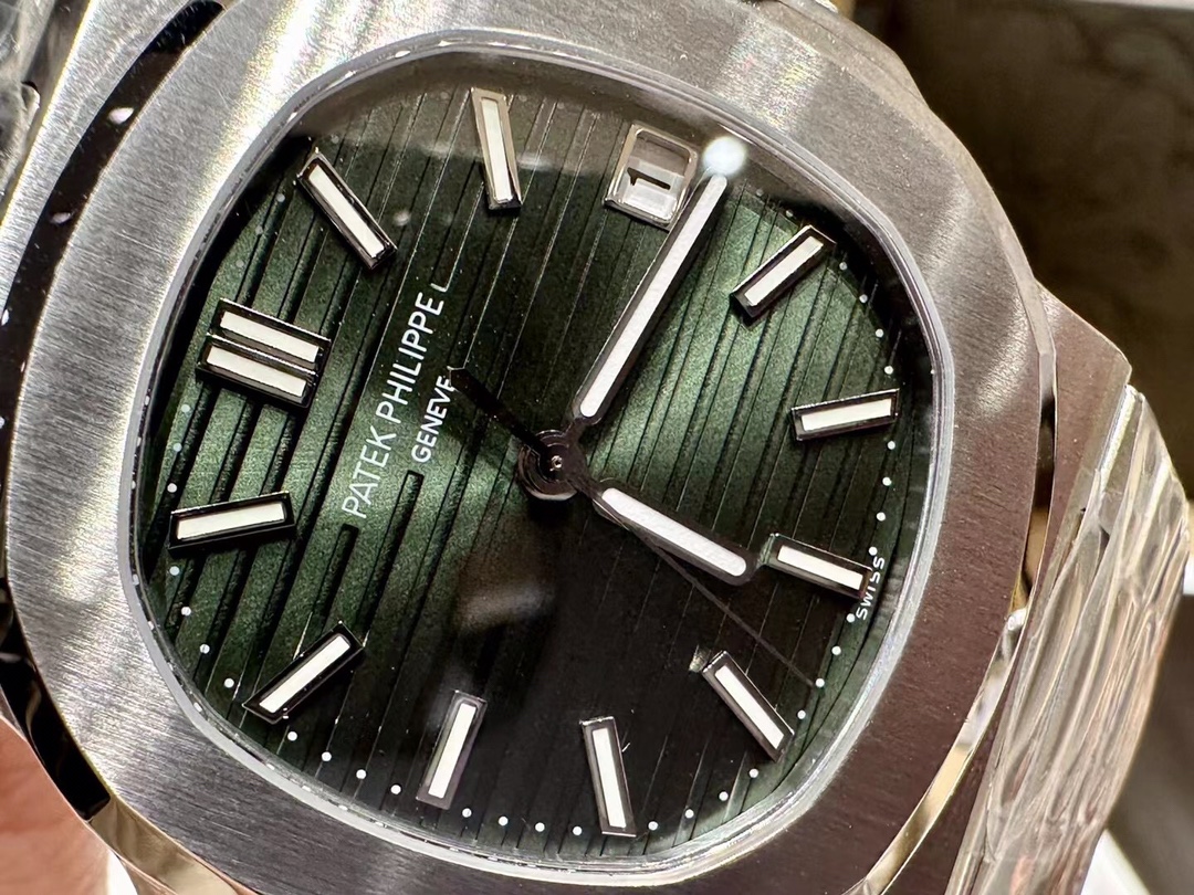 TOP Patek Philippe Nautilus 40mm Watch - Dark Green