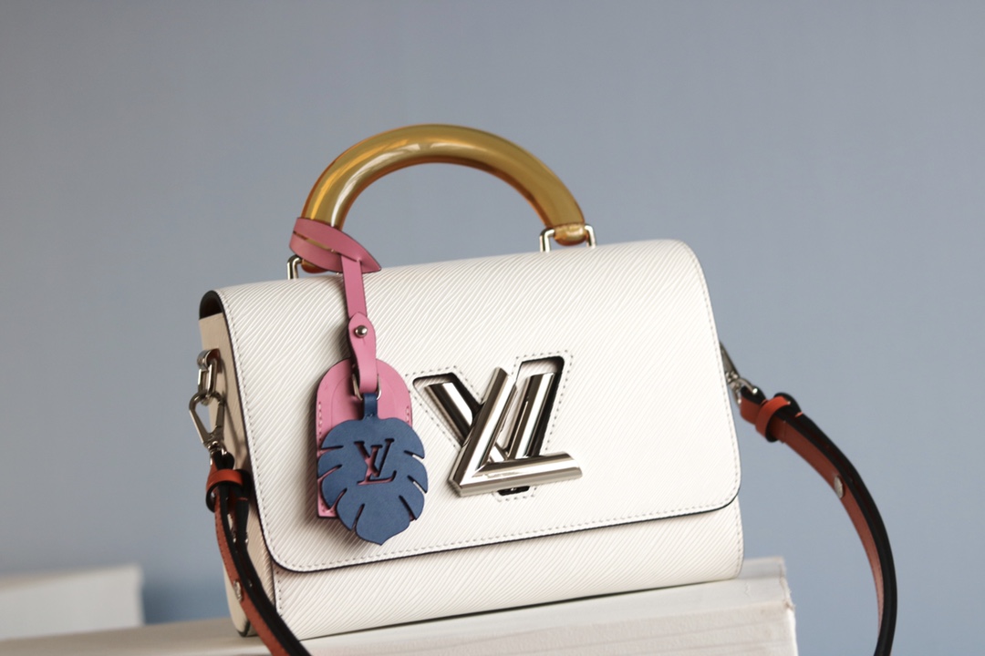 TOP Louis Vuitton LV L*V Twist MM Bag 23 x 17 x 9.5 cm- 3 Colors