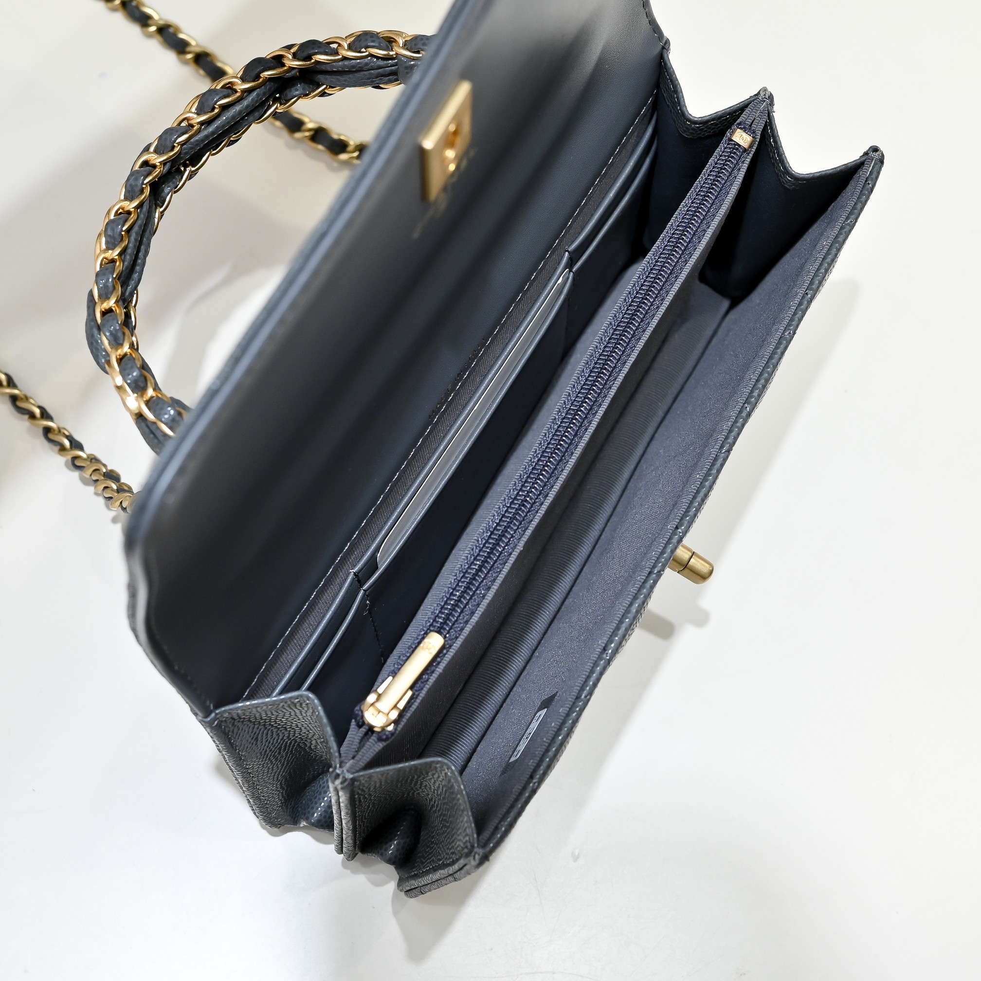 TOP CHANEL WOC Bag with CC Logo Handle Calfskin 18.5 cm - Gray