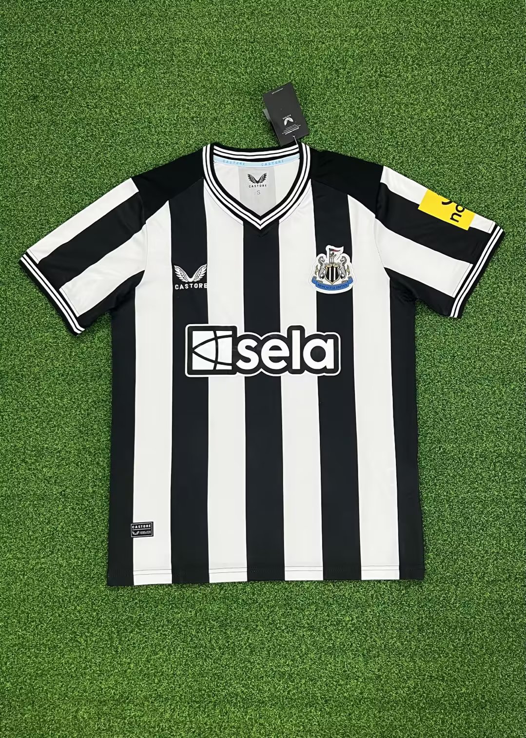 2425 Newcastle United Home jersey.Player embroidery version