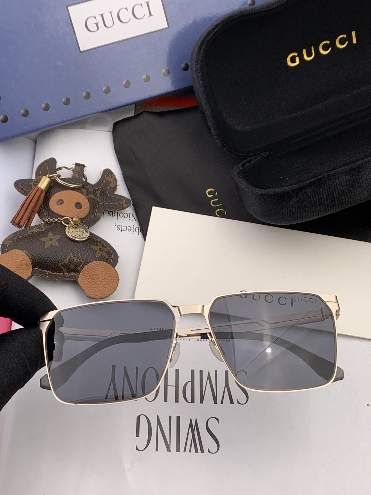 TOP GUCCI Polygonal Sunglasses Couple Style for  Men And Women - 3 Colors