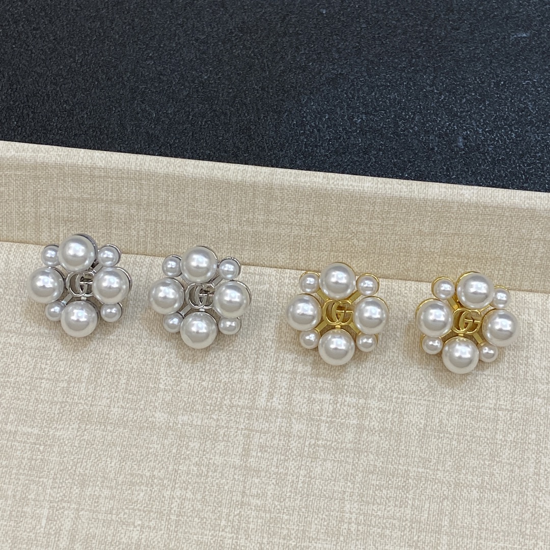 TOP GUCCI Pearl Earrings - Silver/Gold