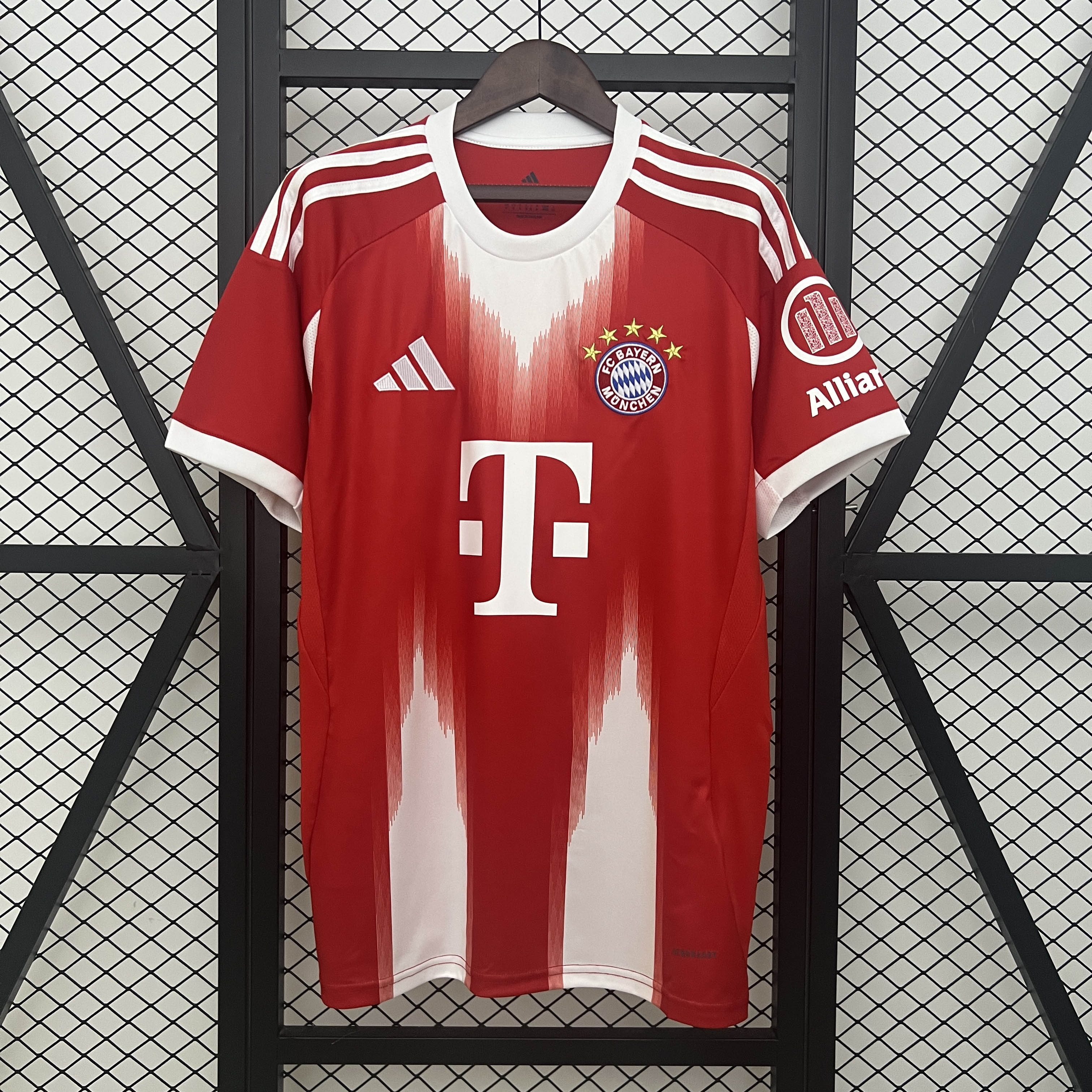 2025/2026 Bayern Munich Home Football Jersey 1:1 Thai Quality