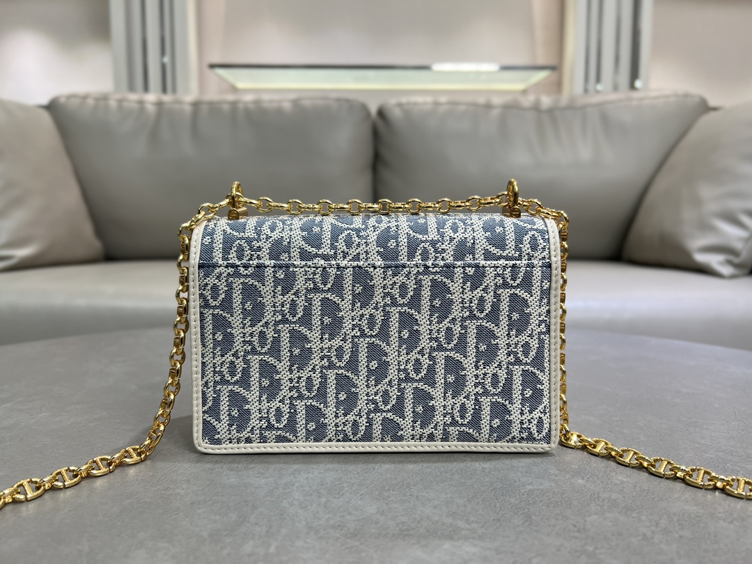 TOP Christian Dior Miss Caro Mini Bag 18×12×5.5cm - Light Blue
