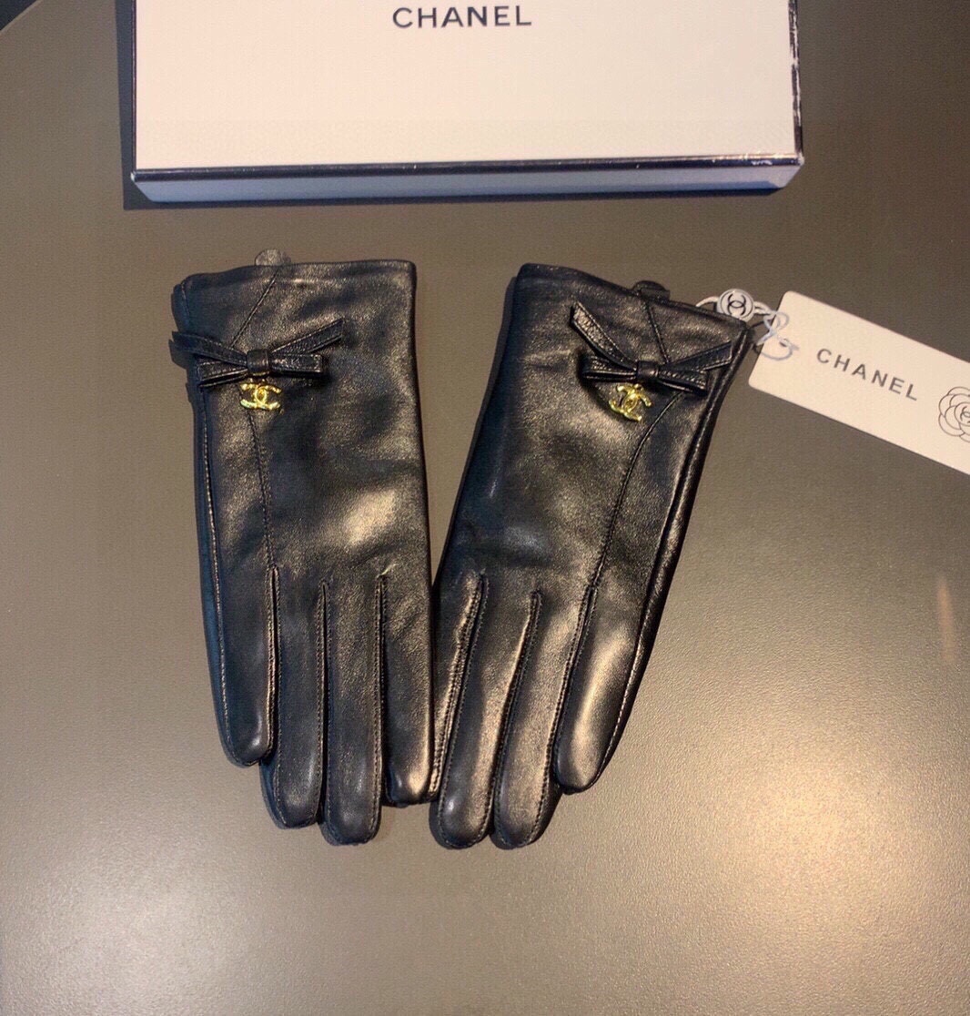 TOP CHANEL Sheepskin Gloves with Bow Tie - Black