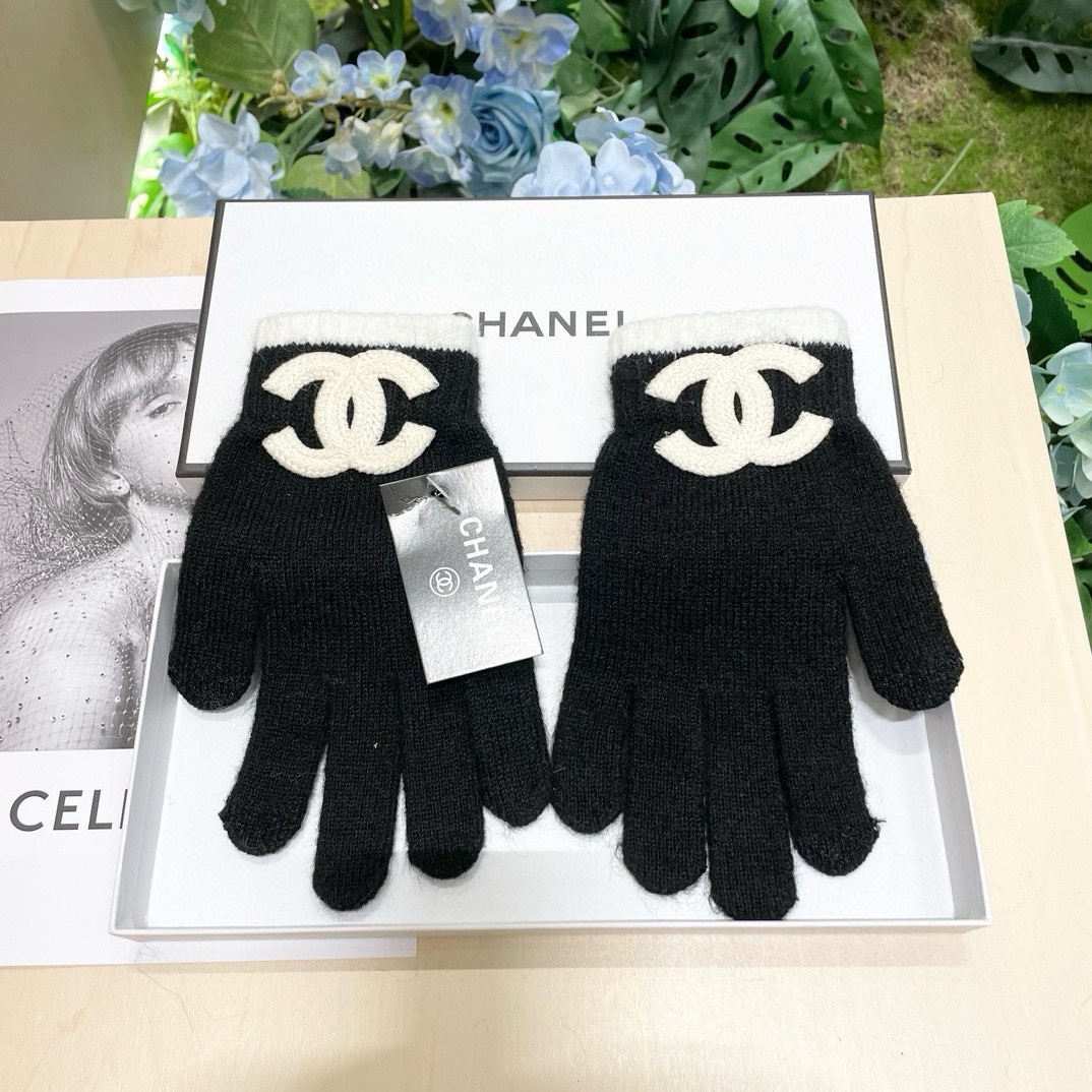 TOP CHANEL Gloves - 2 Colors