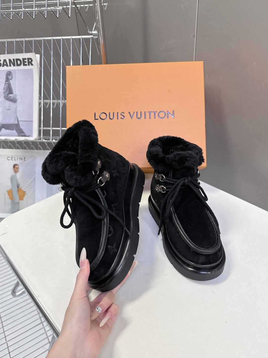 TOP Louis Vuitton LV Short Boots - 3 Colors