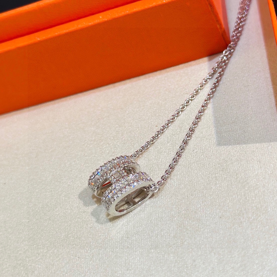 TOP HERMES H Necklace
