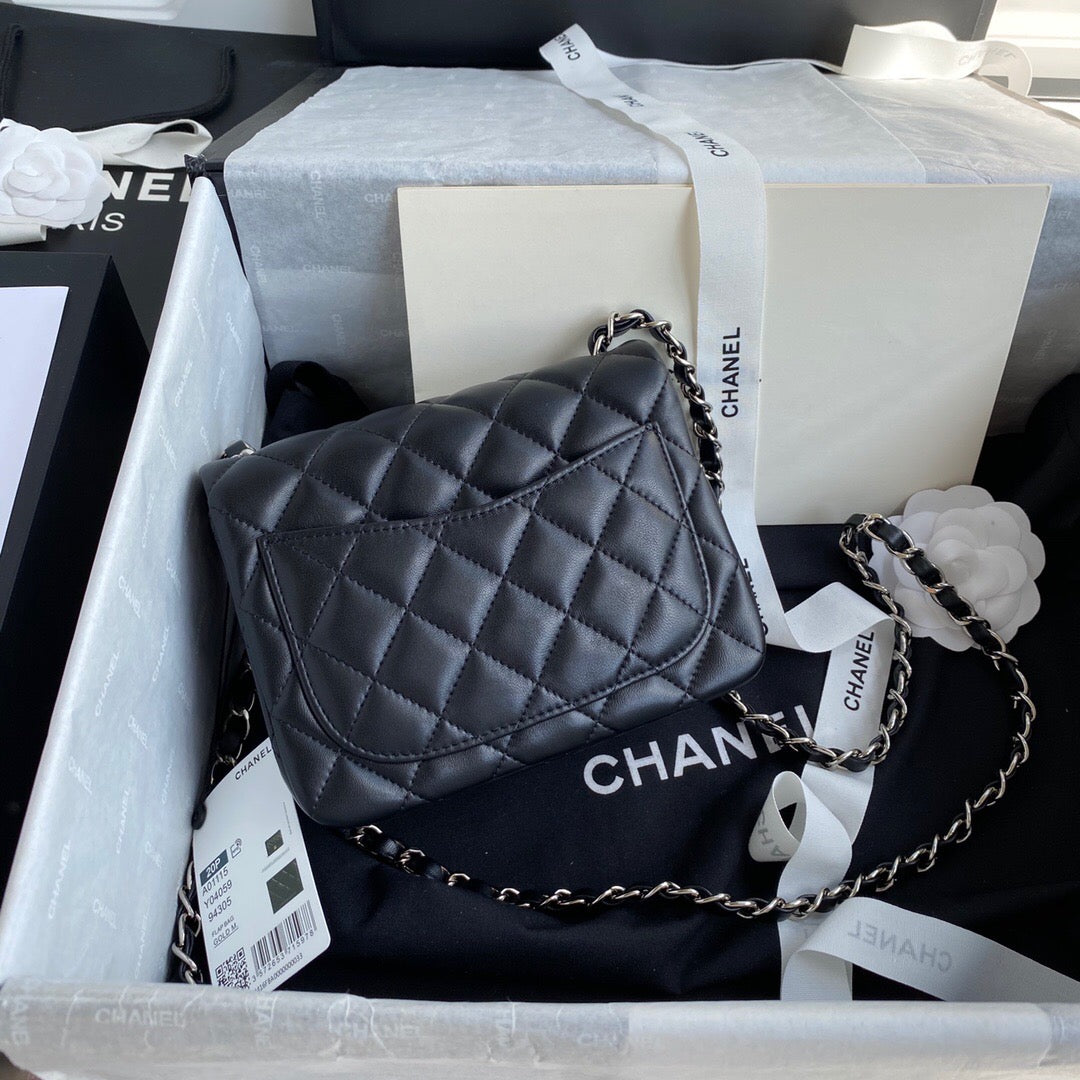 TOP CHANEL Classic Flap Bag Lambskin Mini 20cm - Black & SHW