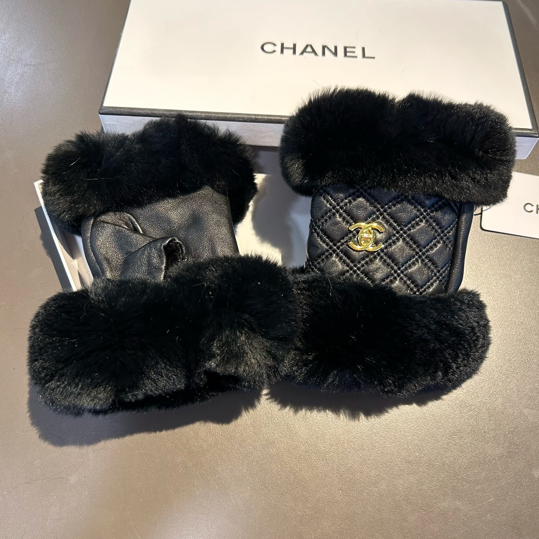 TOP CHANEL   2023 Autumn And Winter Short Lazy Rabbit Fur Gloves