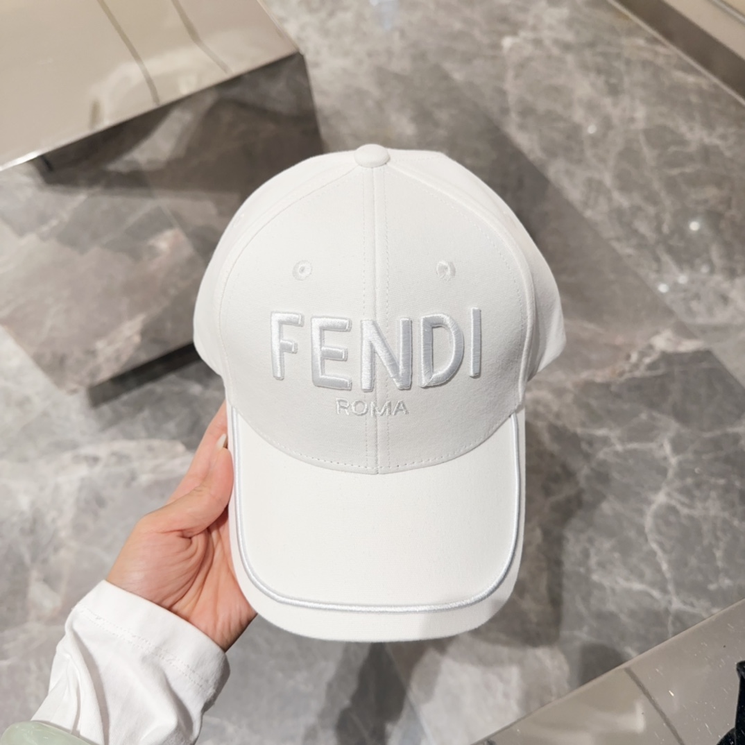 TOP FENDI Leisure Baseball Cap - Two Colors