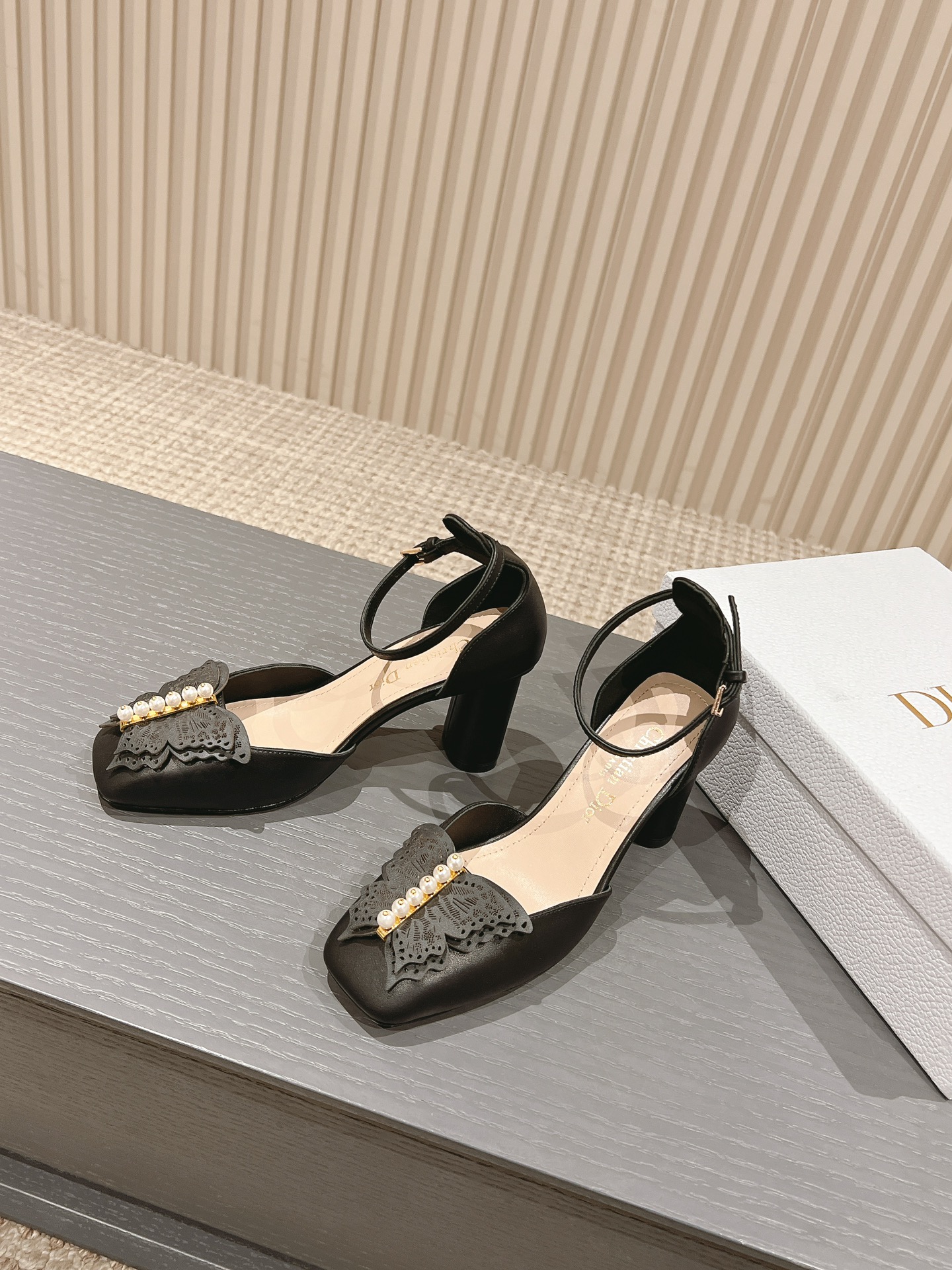 TOP Christian Dior Cow Patent Leather Heel Shoes - 3 Colors