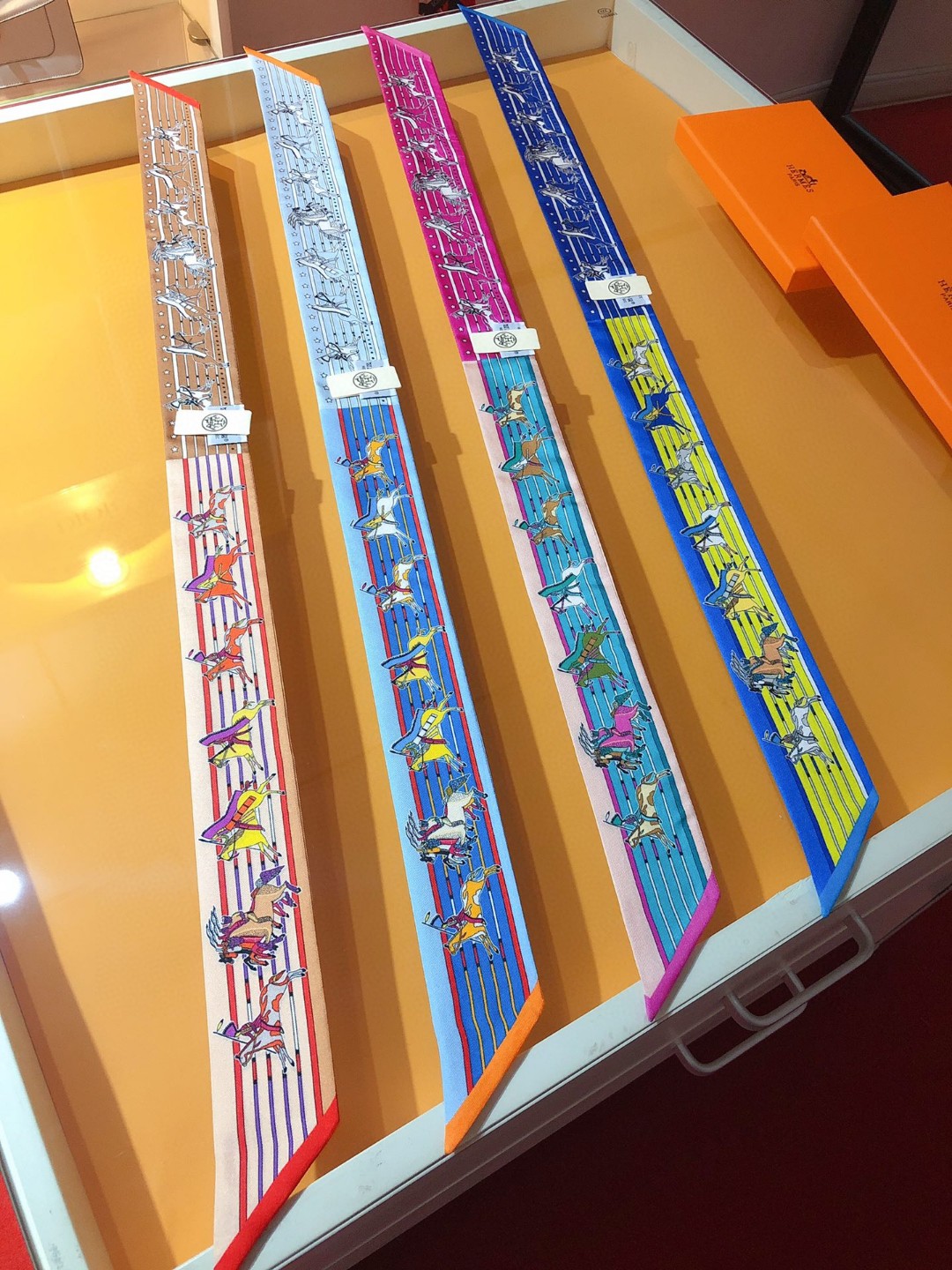 TOP HERMES Chef Pawnee Twilly Scarf 86 x 5 cm - 4 Colours