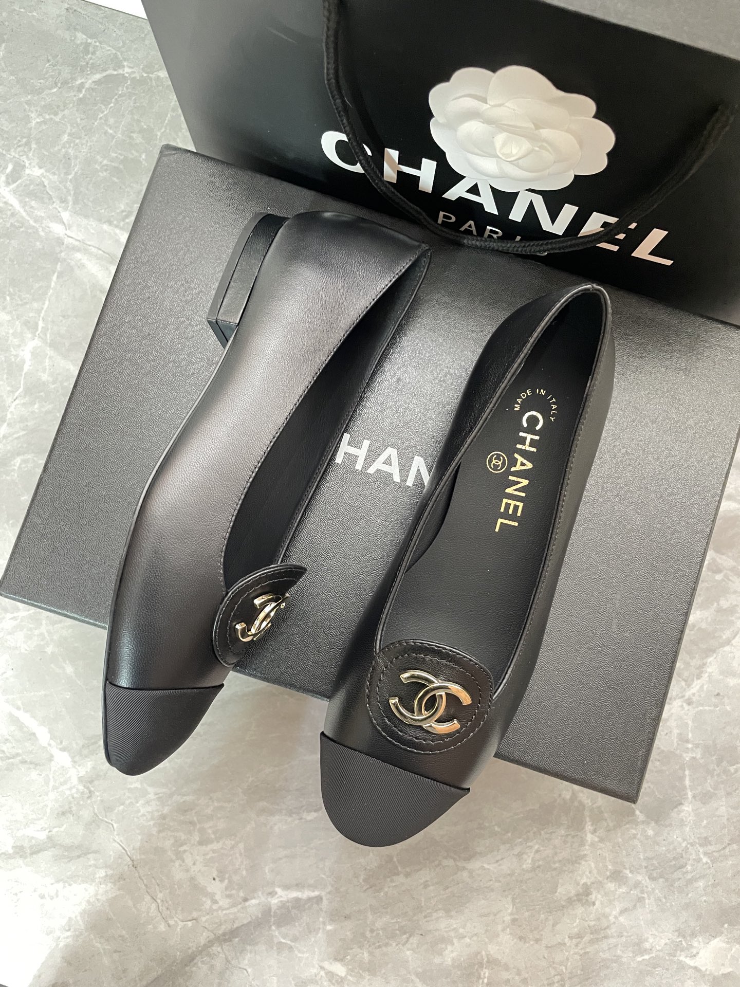 TOP CHANEL Mary Jane Shoes - 3 Color