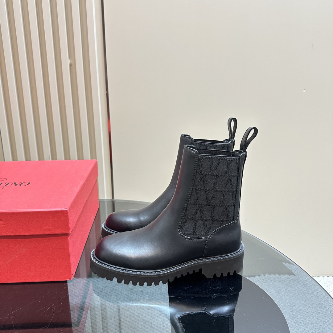 TOP VALENTINO Versatile Ankle Boots - 2 Color