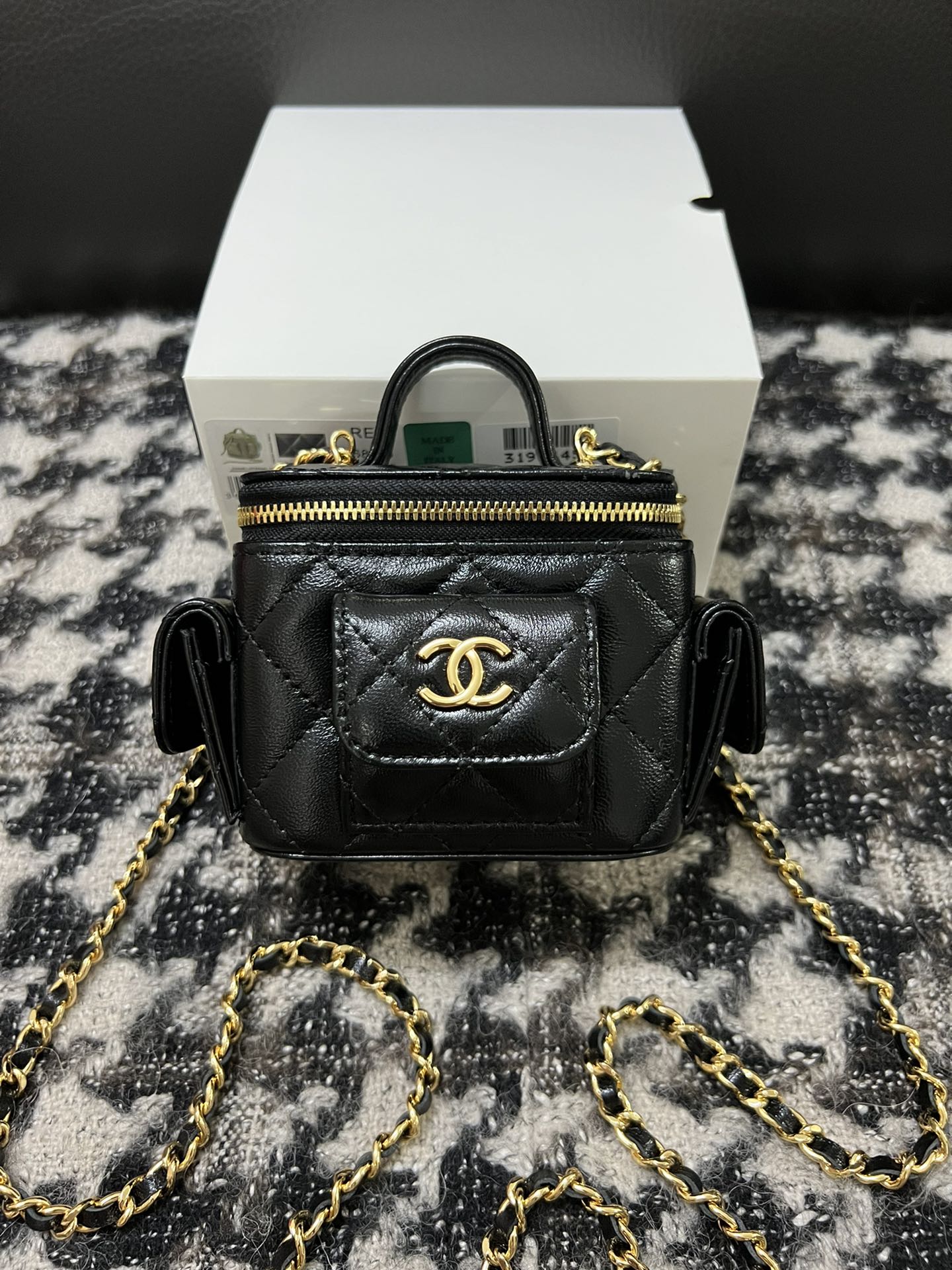 TOP CHANEL Mini  Box Bag - Black