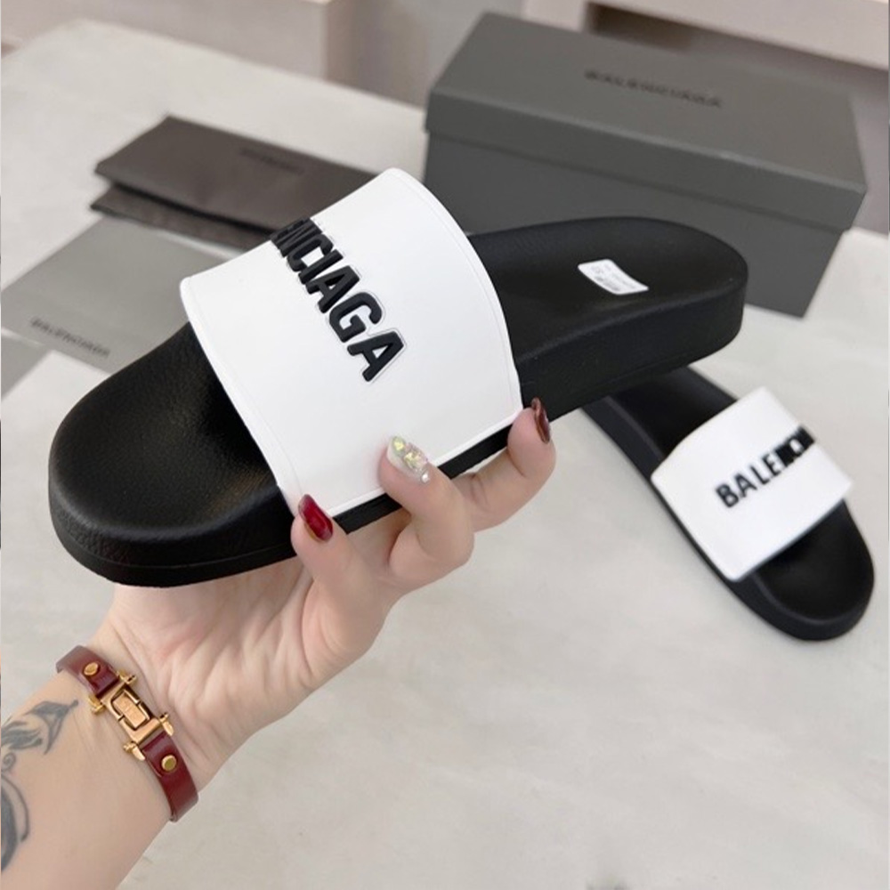Balenciaga  Fashionable Flat Sandals Slide Sandal(Replica)
