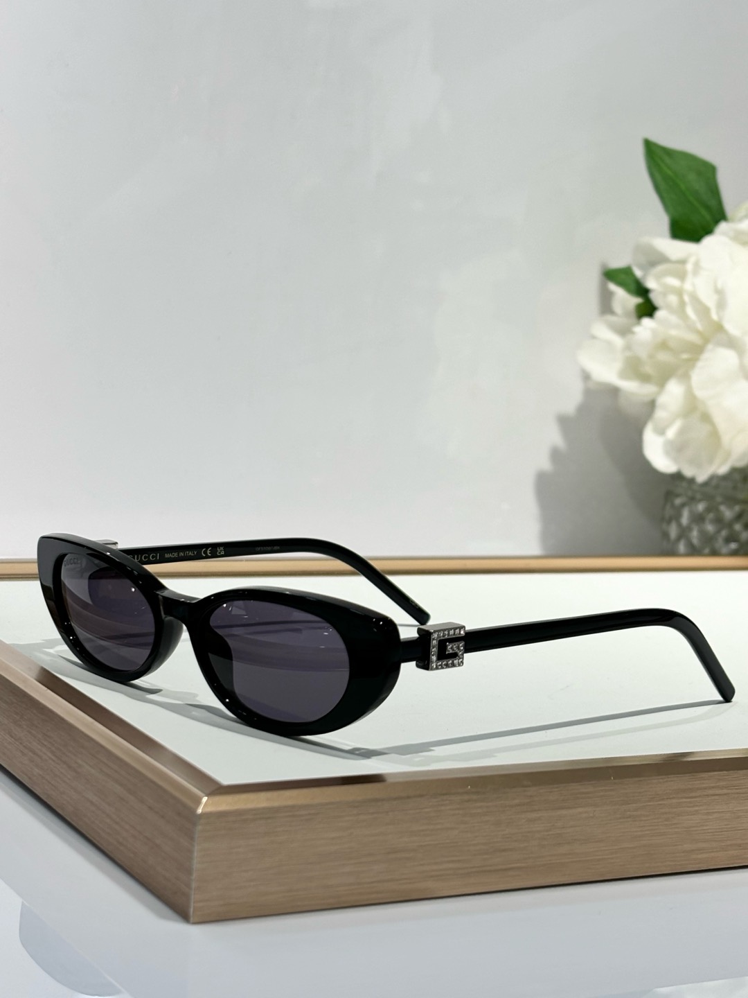 TOP GUCCI Sunglasses - 2 Colors