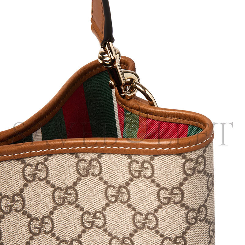 GUCCI GG EMBLEM MEDIUM BUCKET BAG 815103 (25*25*15.5cm)