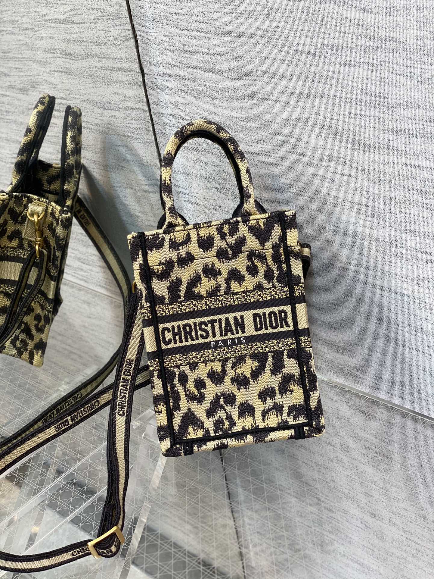 TOP Christian Dior Mico Mini Book Tote Bag 13.5X18X5 CM