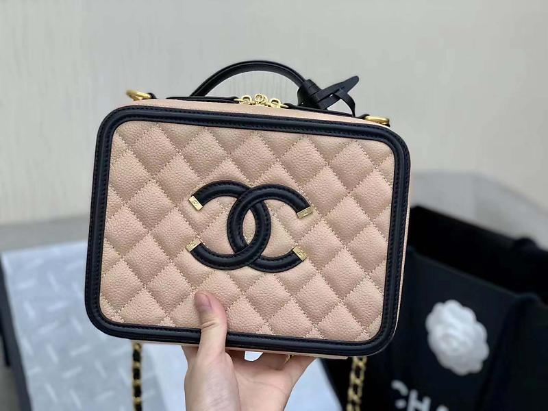 TOP CHANEL Vanity Case Bag  Medium - Light Pink