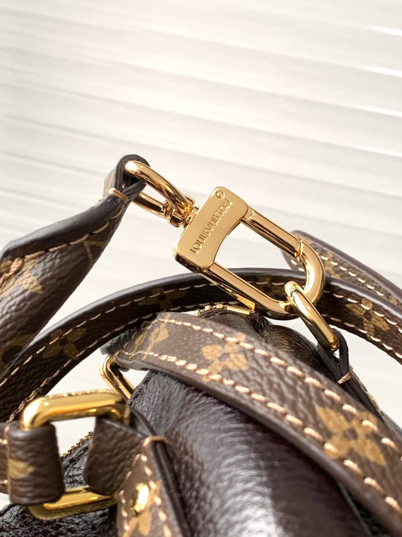 TOP Louis Vuitton LV Express Bag 24x18.5x36 cm - Chocolate