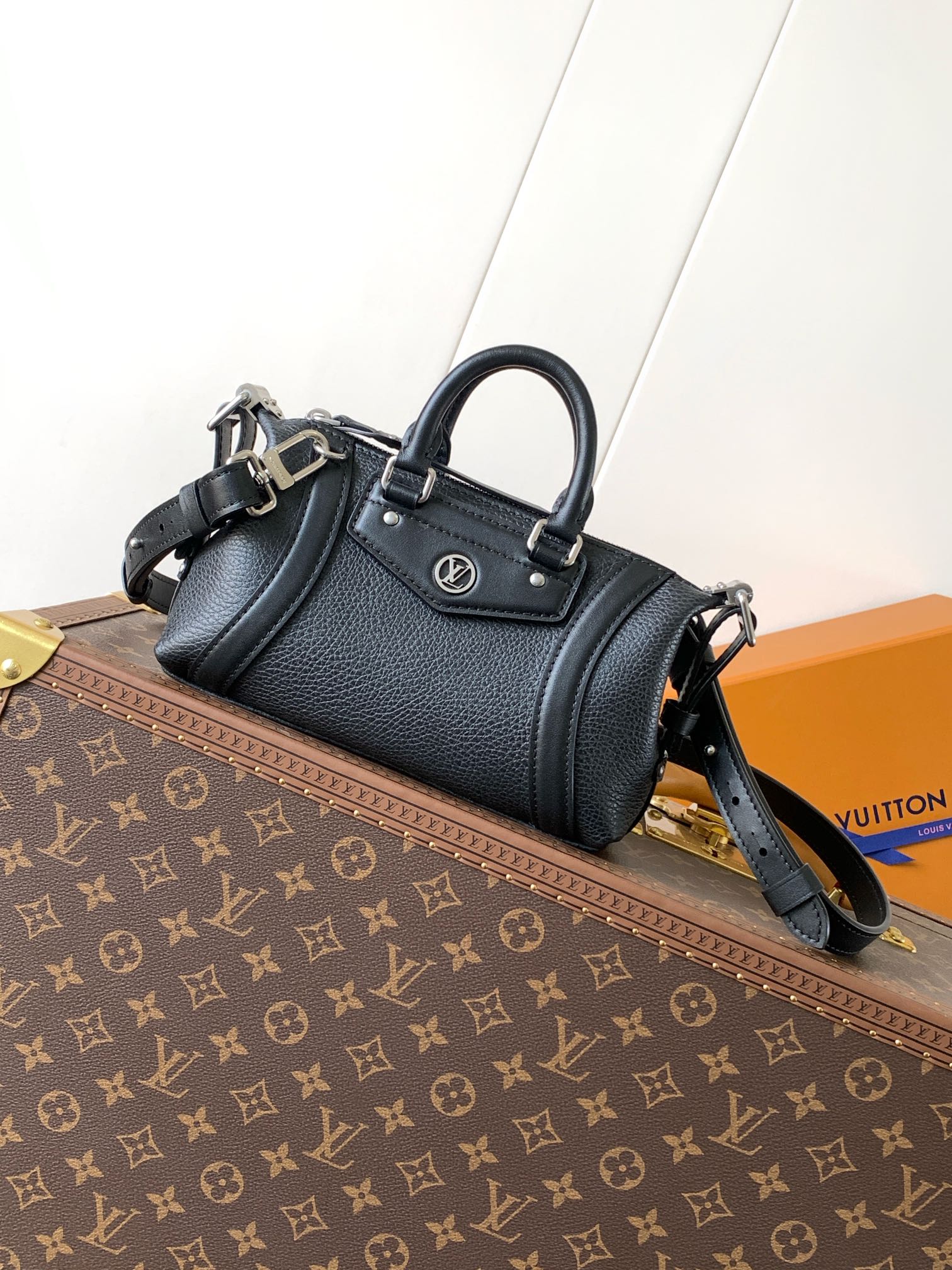 TOP Louis Vuitton LV Nano LV Rider Bag Calfskin 10x10x23cm/15x15x38cm - Black