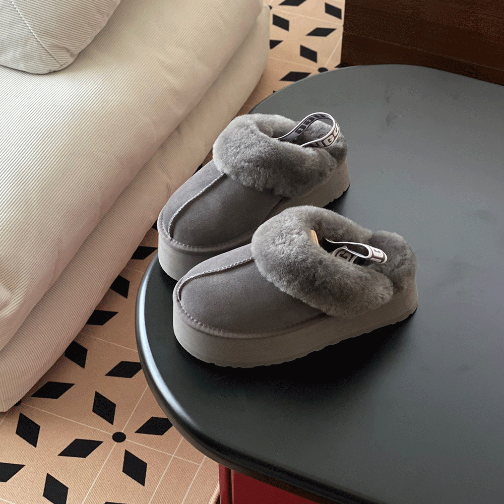 UGG Funkette  Slippers （Replica）