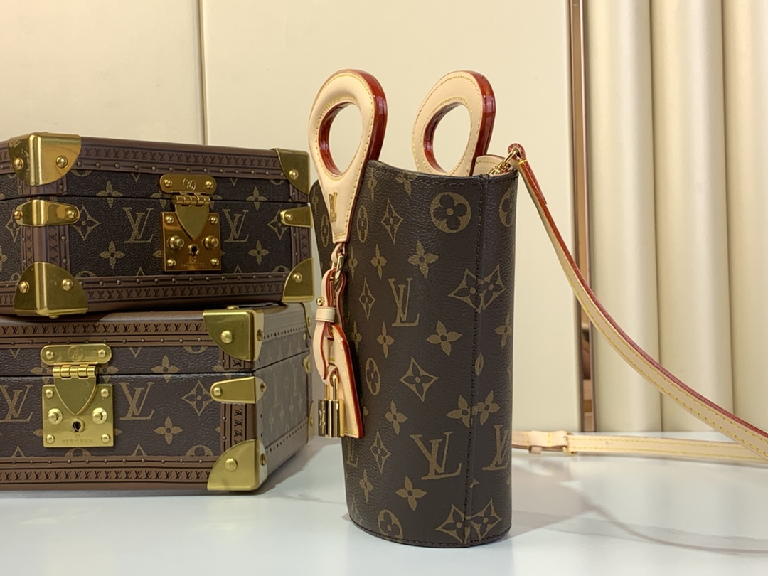 TOP Louis Vuitton LV Rivage BB Bag Monogram 18x7x12cm - Brown