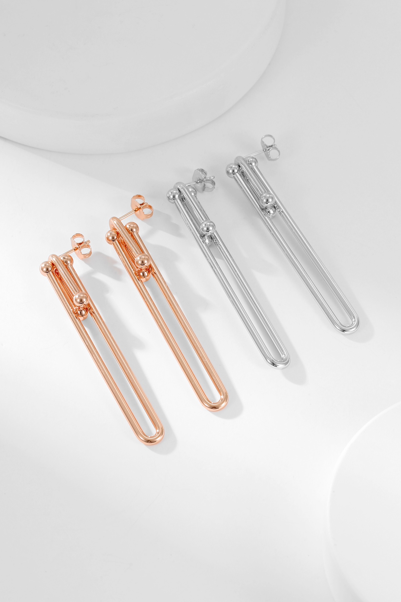 TOP Tiffany & Co. Long Glossy Earrings - 2 Colors