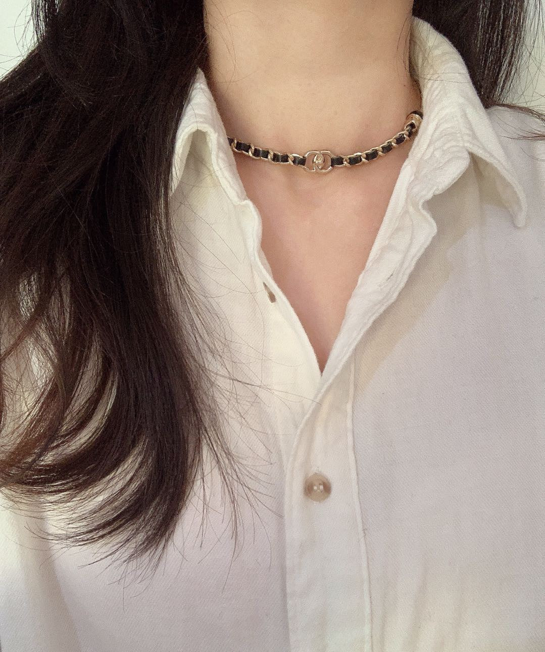 TOP CHANEL Turnlock Choker Necklace - Gold and Black