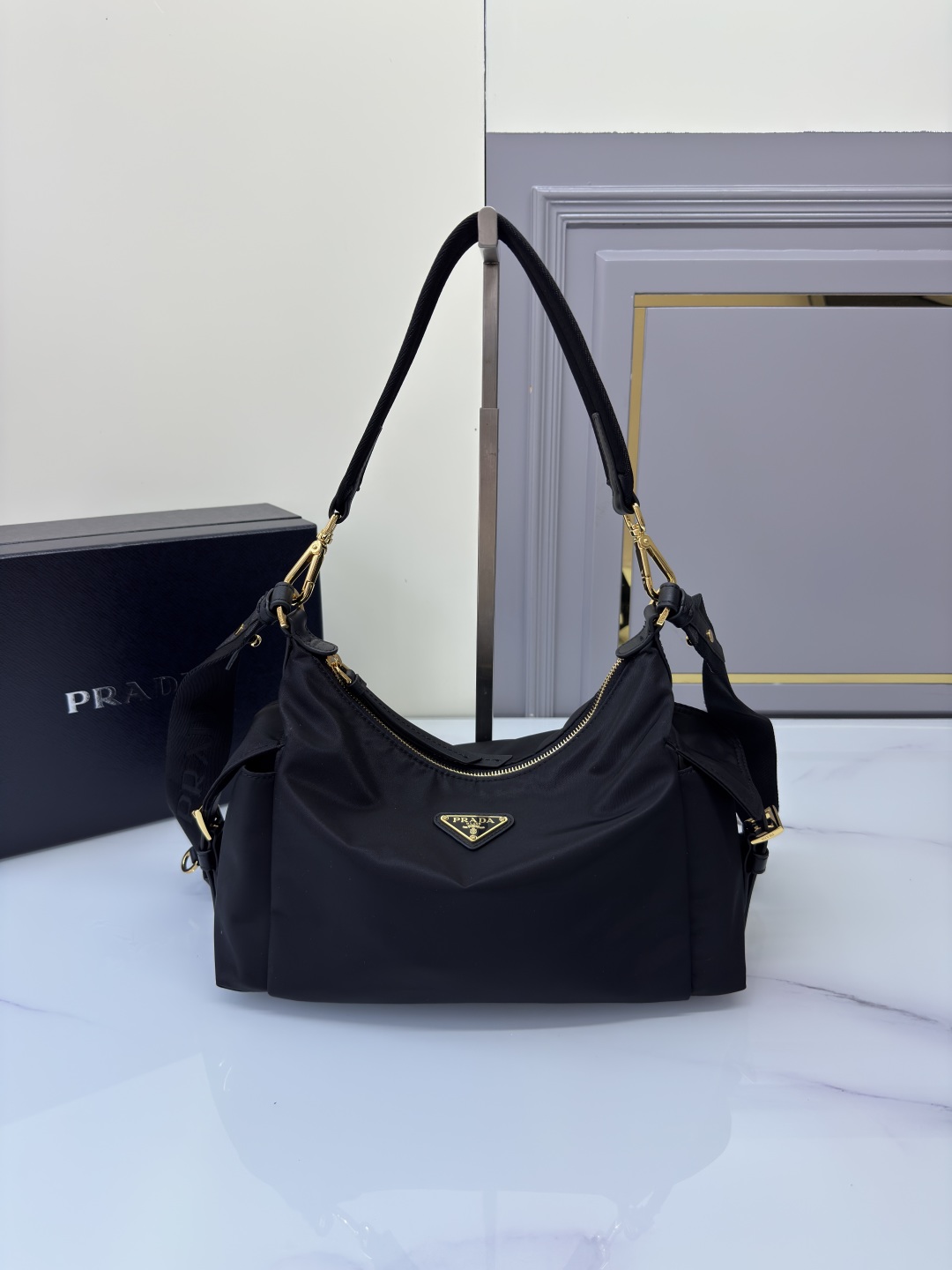 TOP PRADA Explore Bag Re-Nylon 32x22x11.5cm - 2 Colors